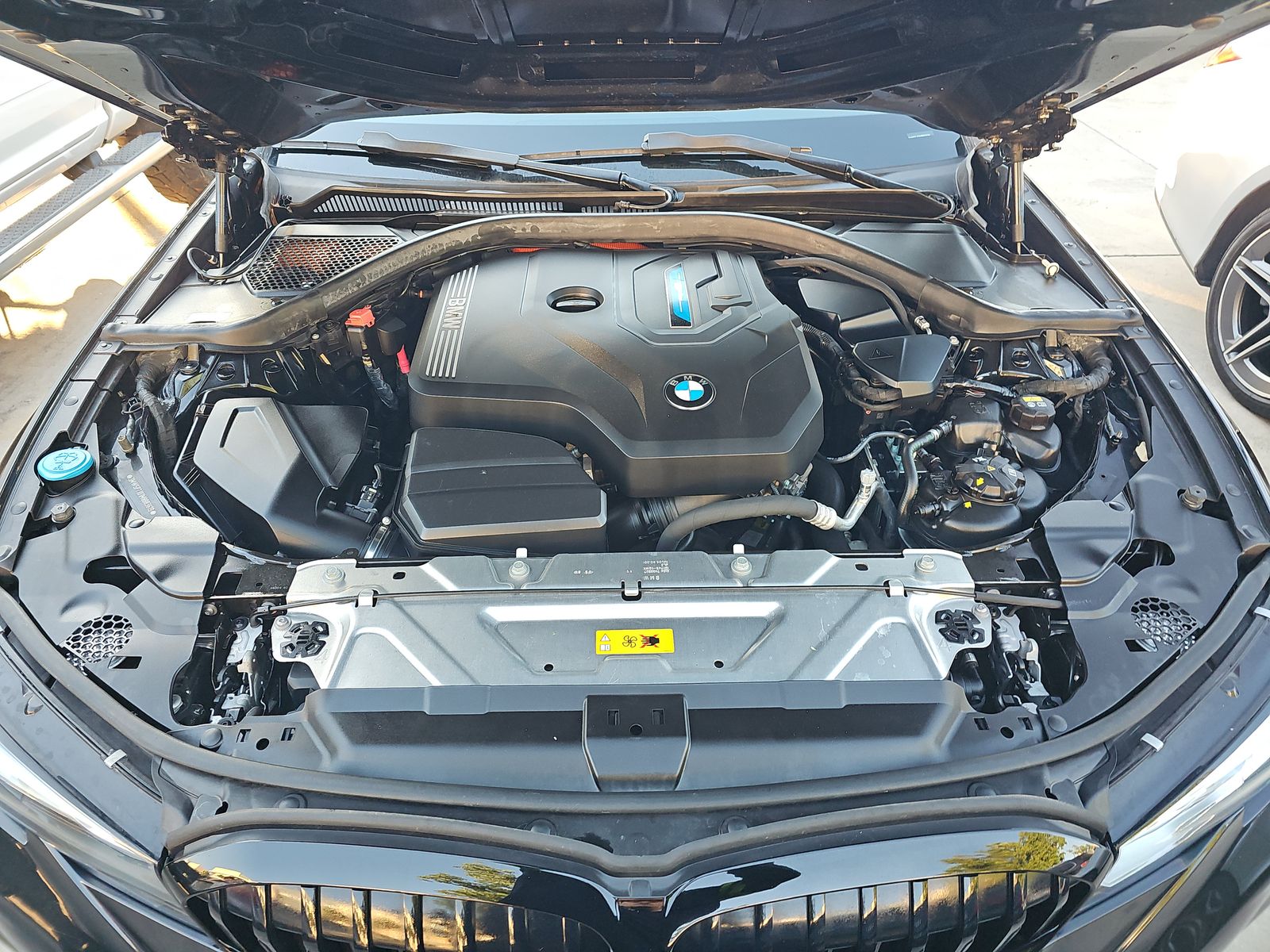 2021 BMW 3 Series 330e RWD