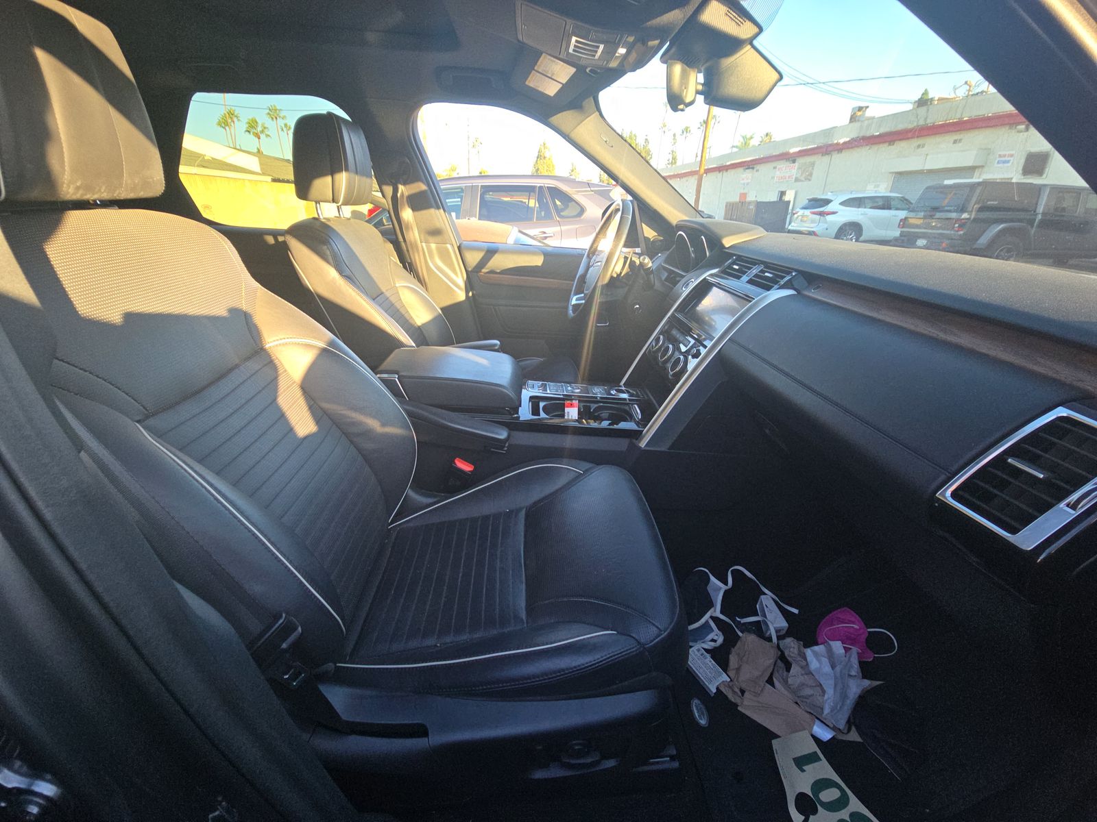 2017 Land Rover Discovery HSE Luxury AWD