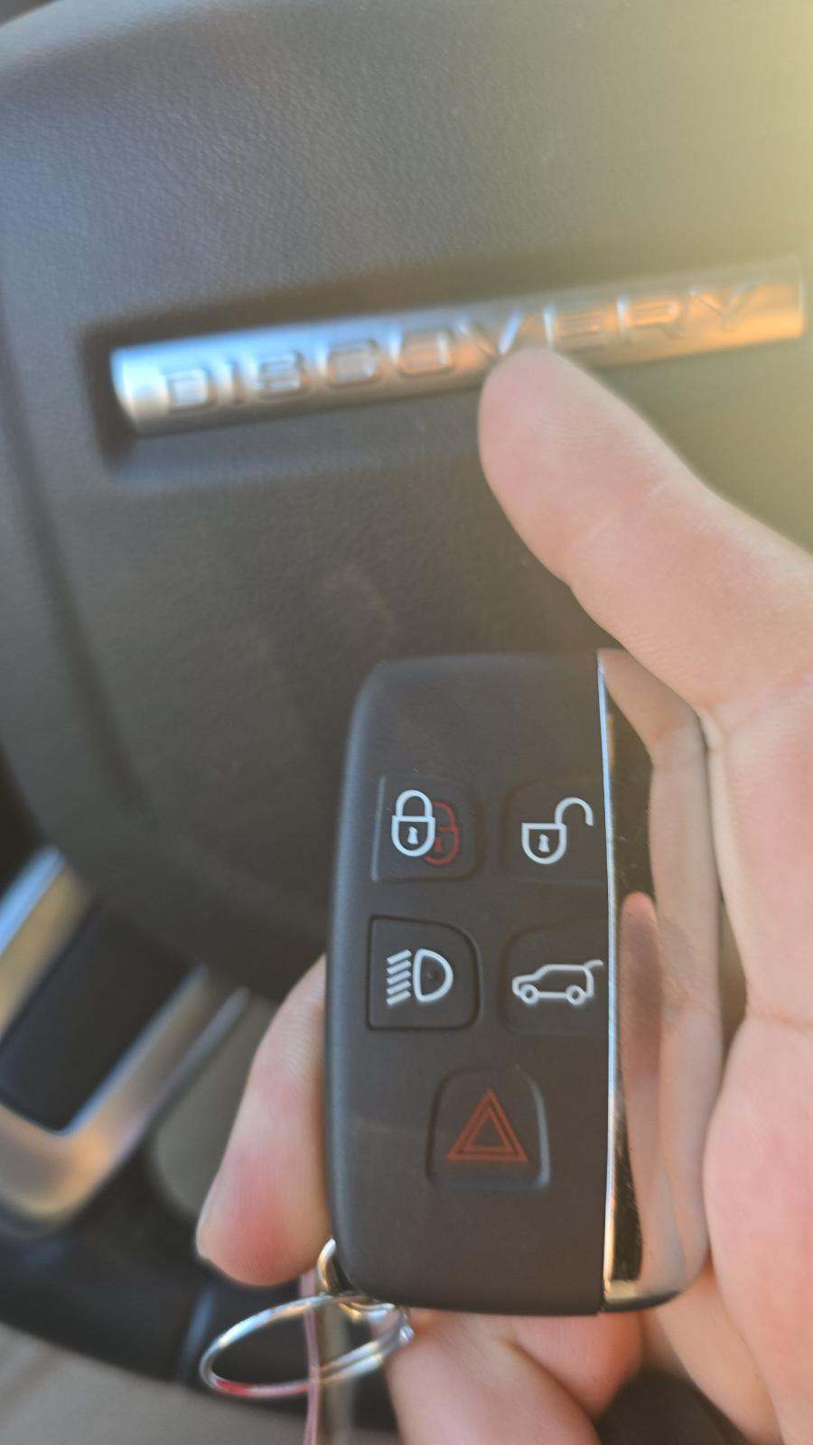 2017 Land Rover Discovery HSE Luxury AWD