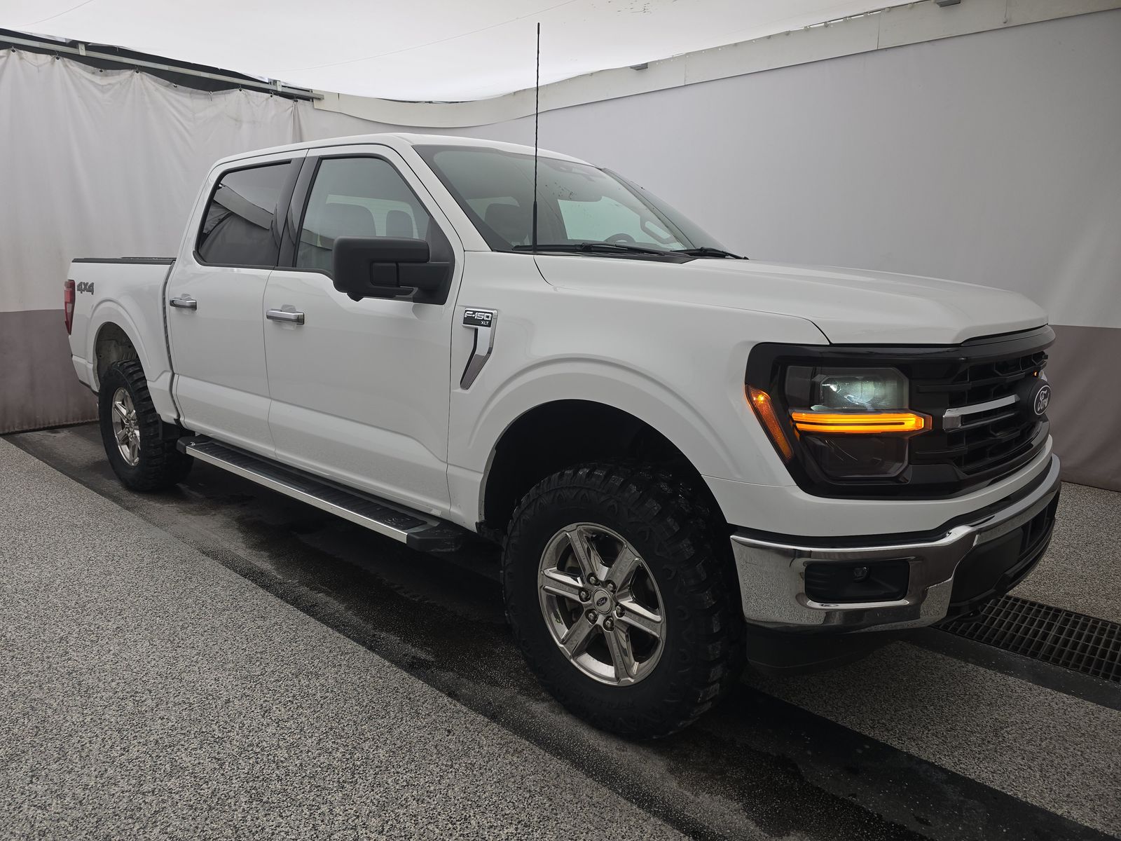 2024 Ford F-150 XLT AWD
