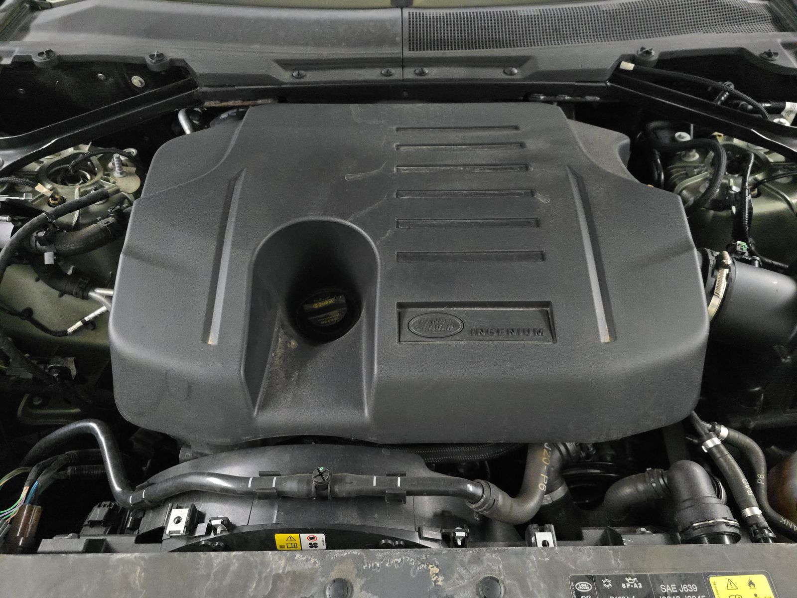 2022 Land Rover Defender 90 X-Dynamic S AWD