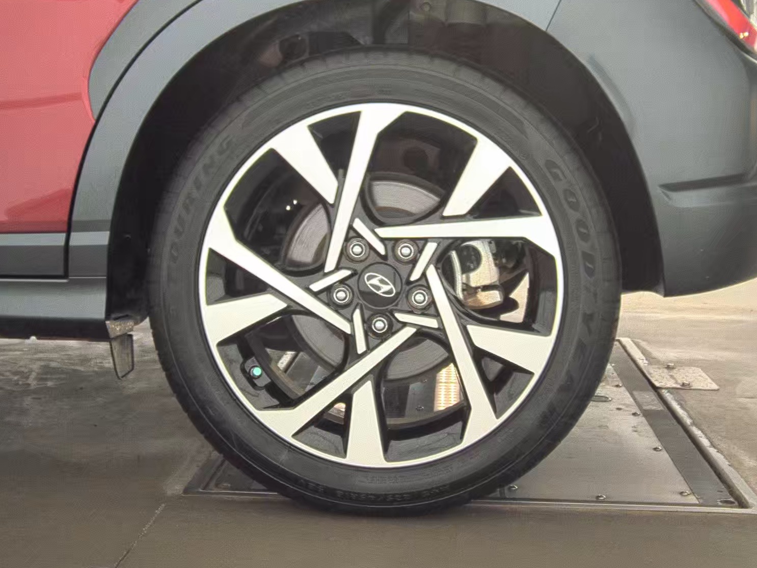 2023 Hyundai Kona Limited AWD