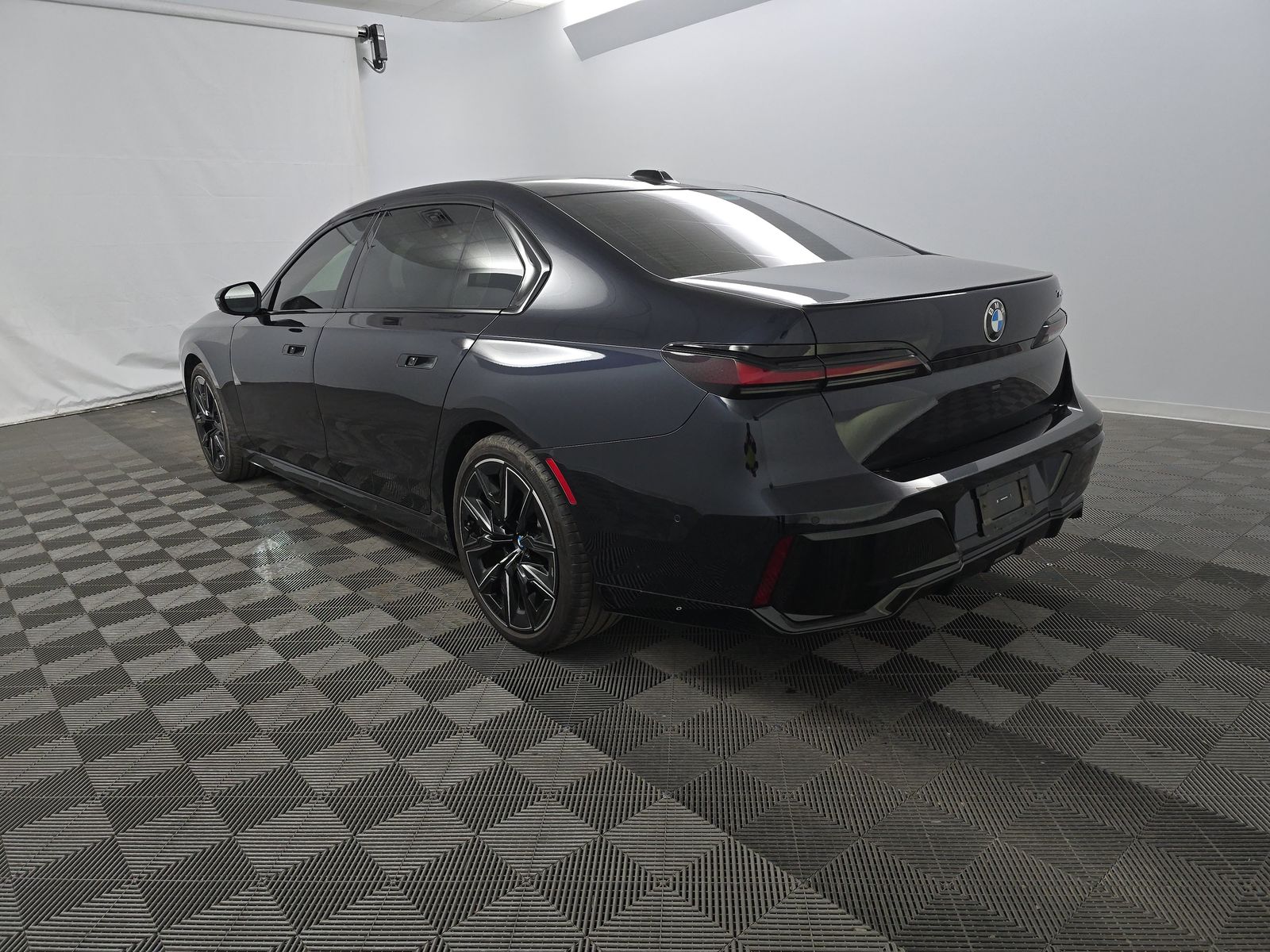 2024 BMW 7 Series 740i RWD