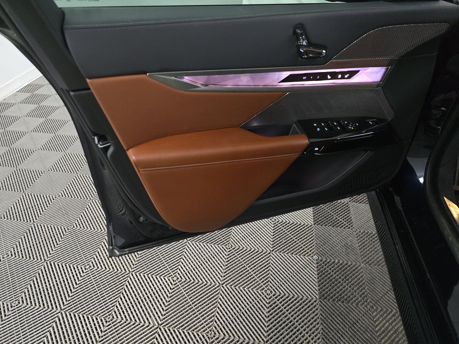 2024 BMW 7 Series 740i RWD