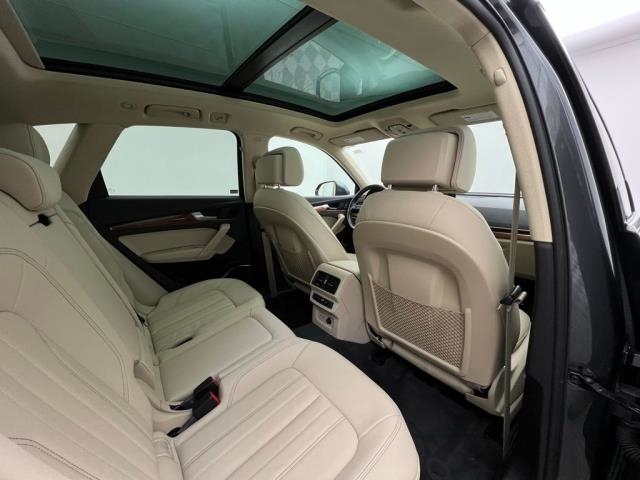 2022 Audi Q5 S line Premium AWD