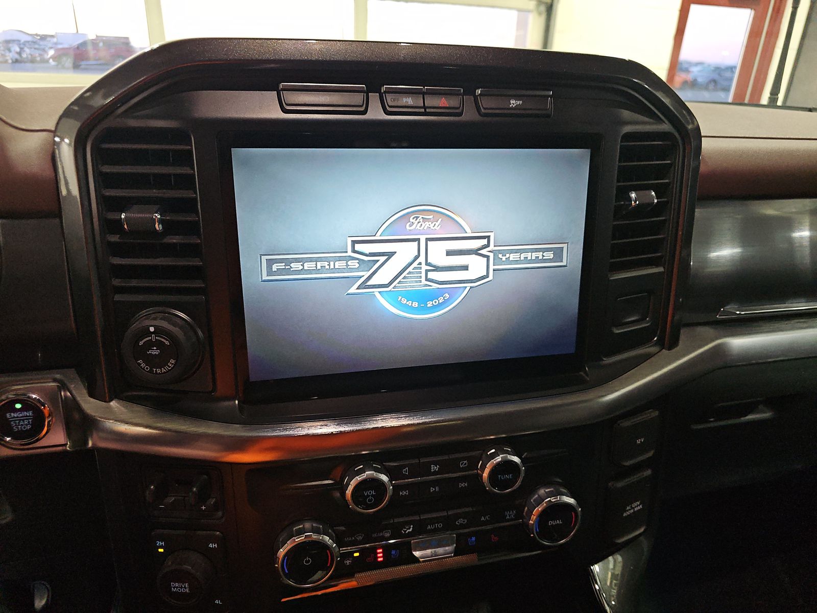 2023 Ford F-150 Lariat AWD