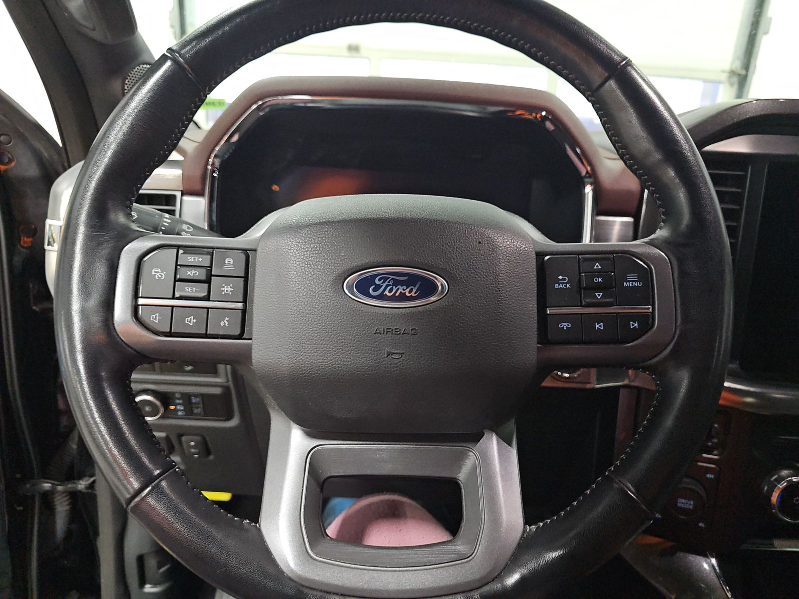 2023 Ford F-150 Lariat AWD