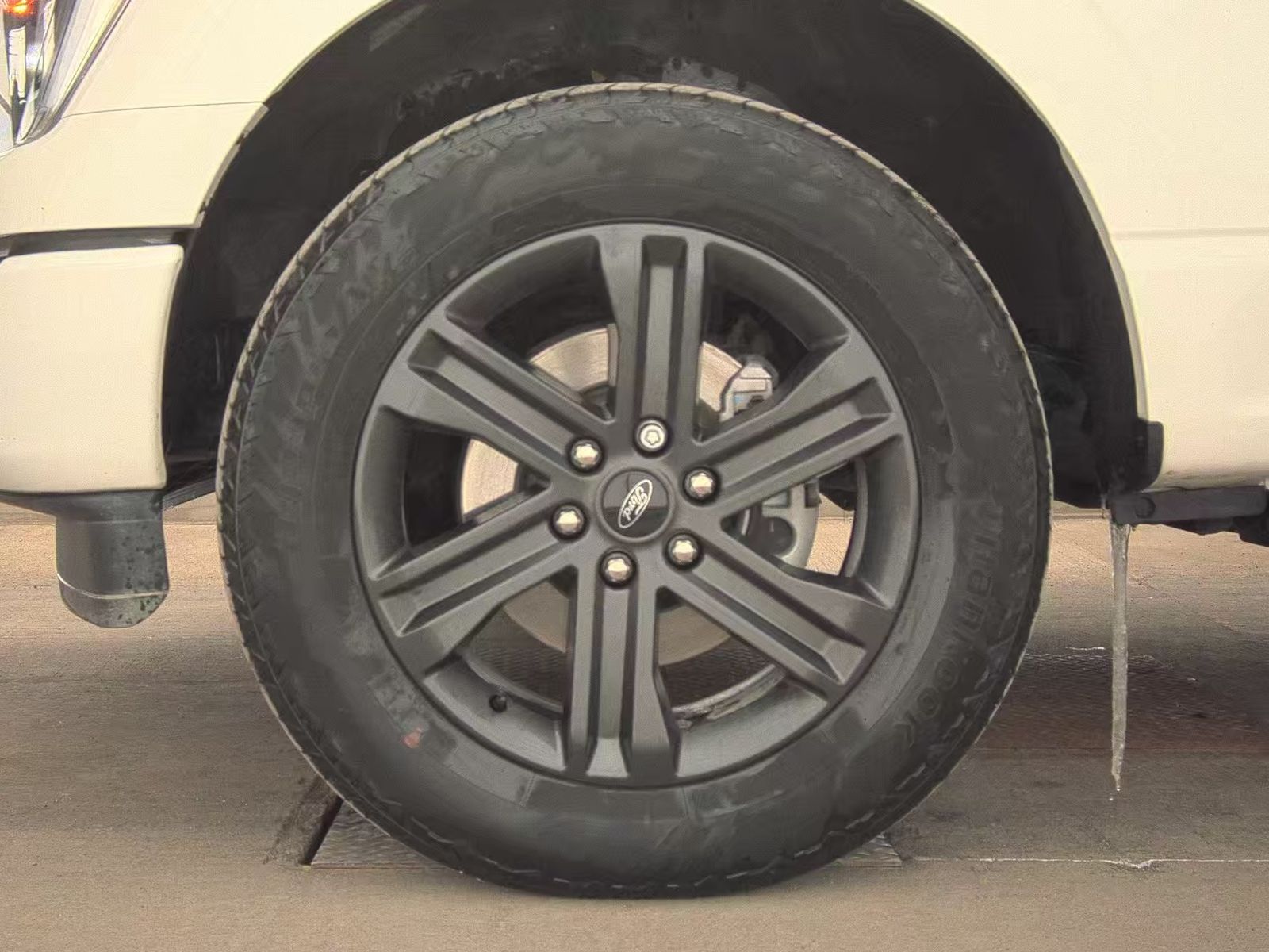 2023 Ford F-150 Hybrid Lariat AWD