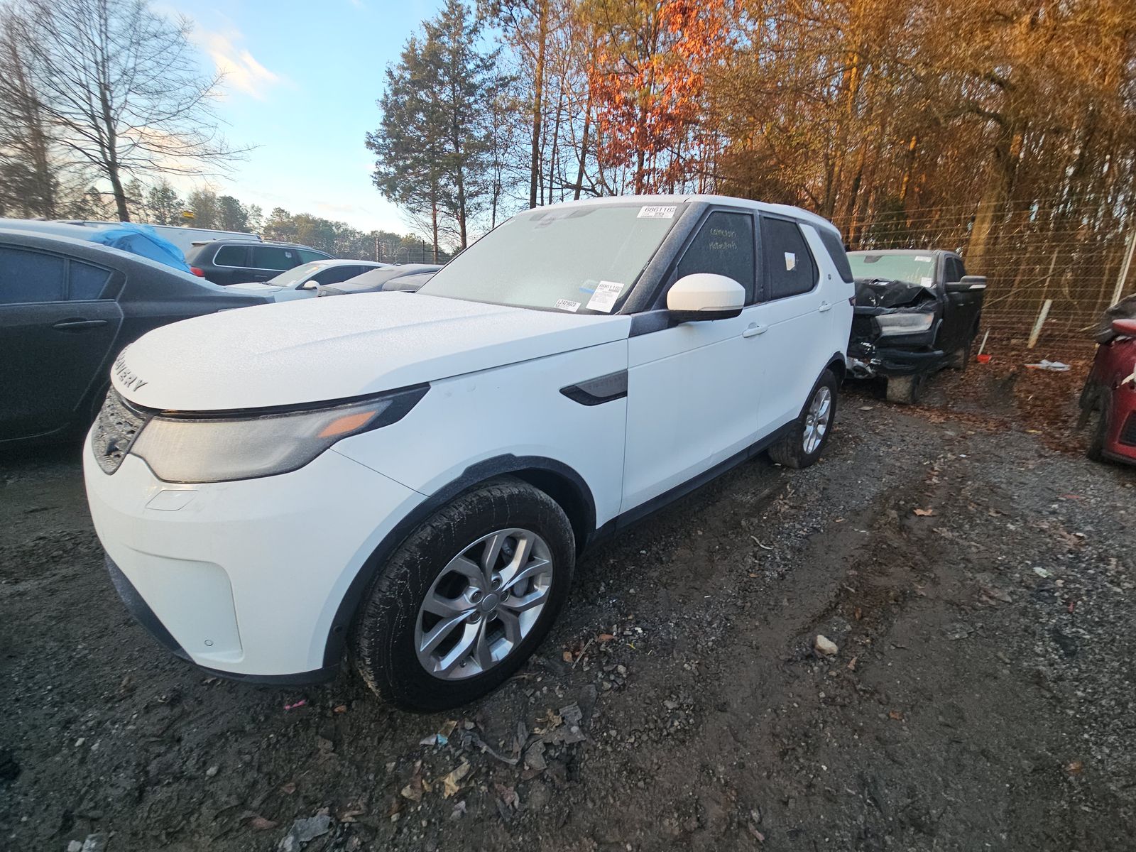 2020 Land Rover Discovery SE AWD
