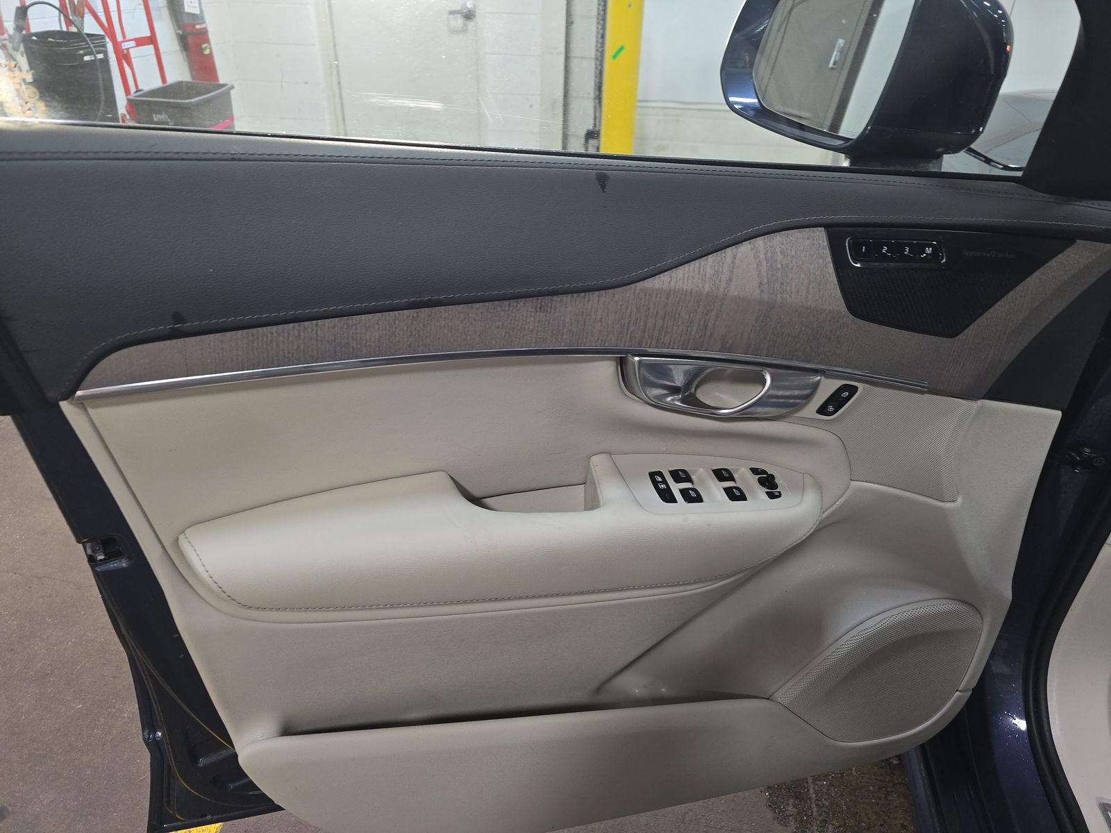 2022 Volvo XC90 T6 Inscription AWD