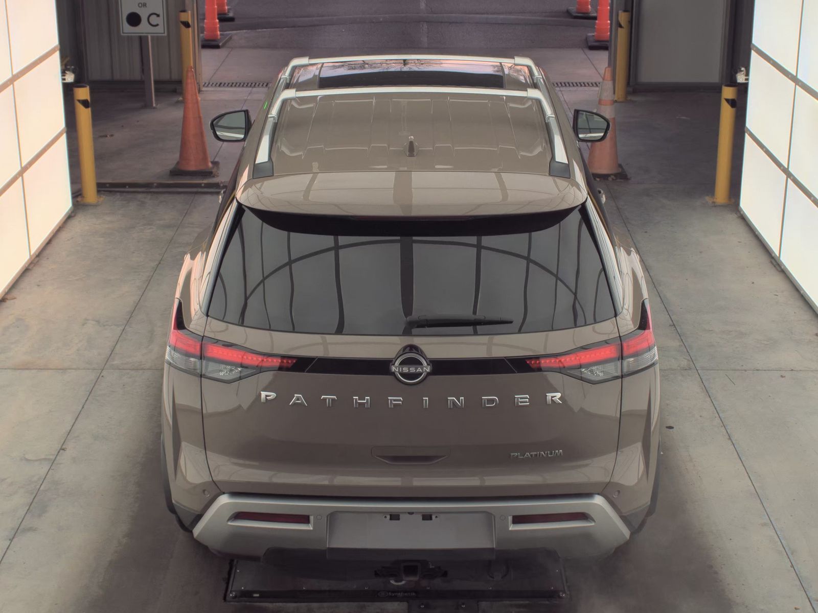 2024 Nissan Pathfinder Platinum FWD