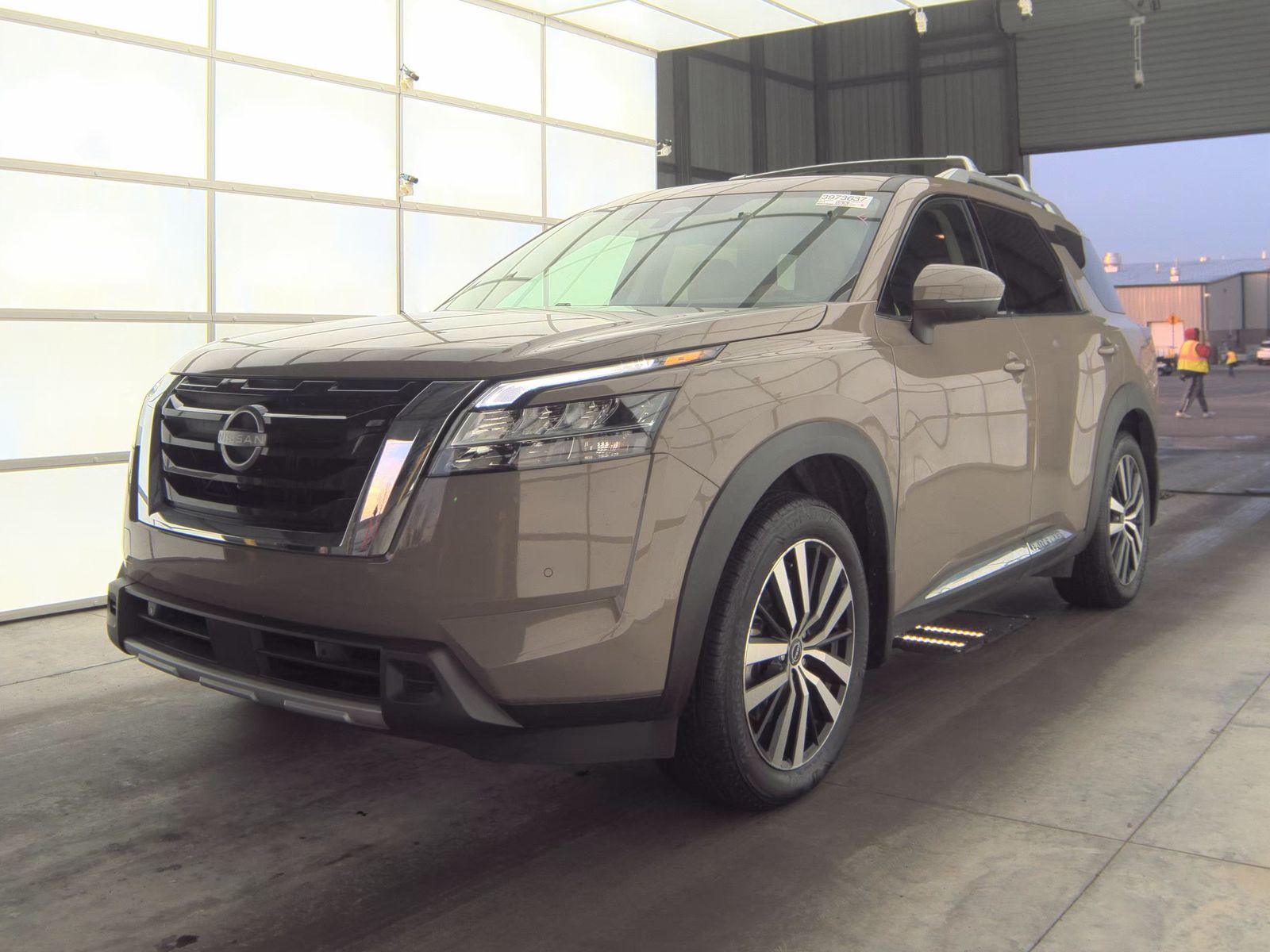 2024 Nissan Pathfinder Platinum FWD