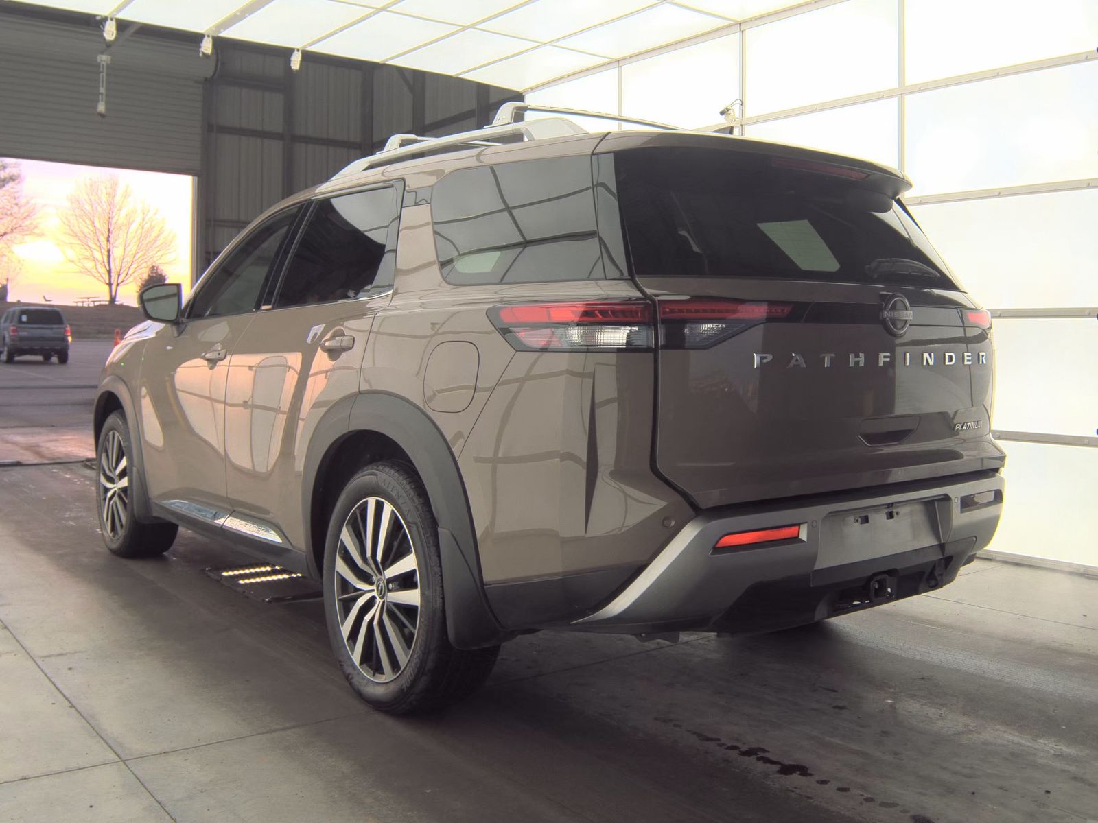 2024 Nissan Pathfinder Platinum FWD
