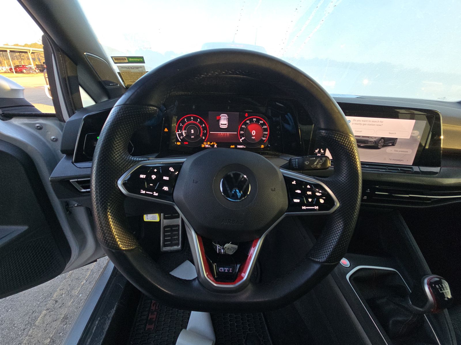 2022 Volkswagen Golf GTI 2.0T SE FWD