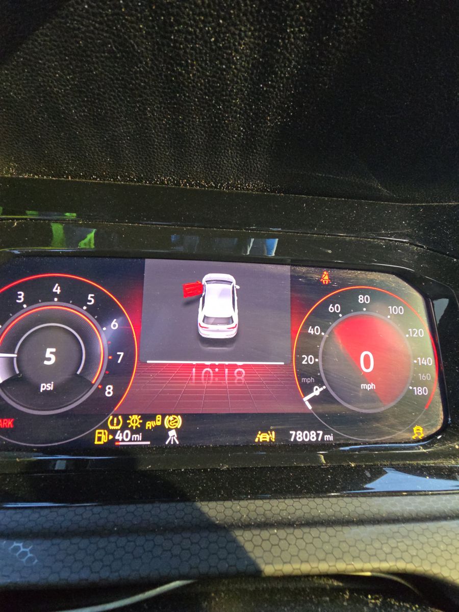 2022 Volkswagen Golf GTI 2.0T SE FWD