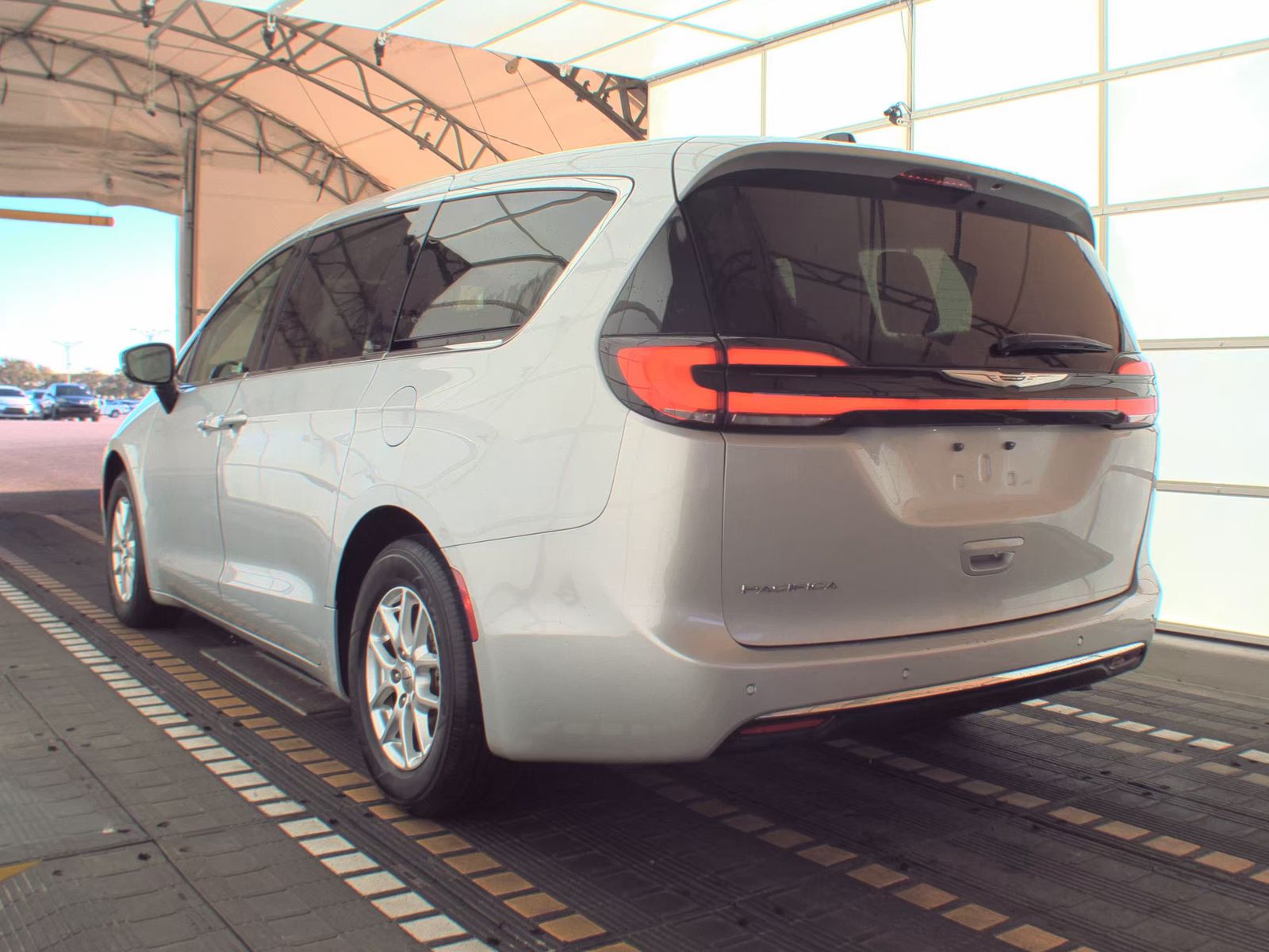 2024 Chrysler Pacifica Touring L FWD