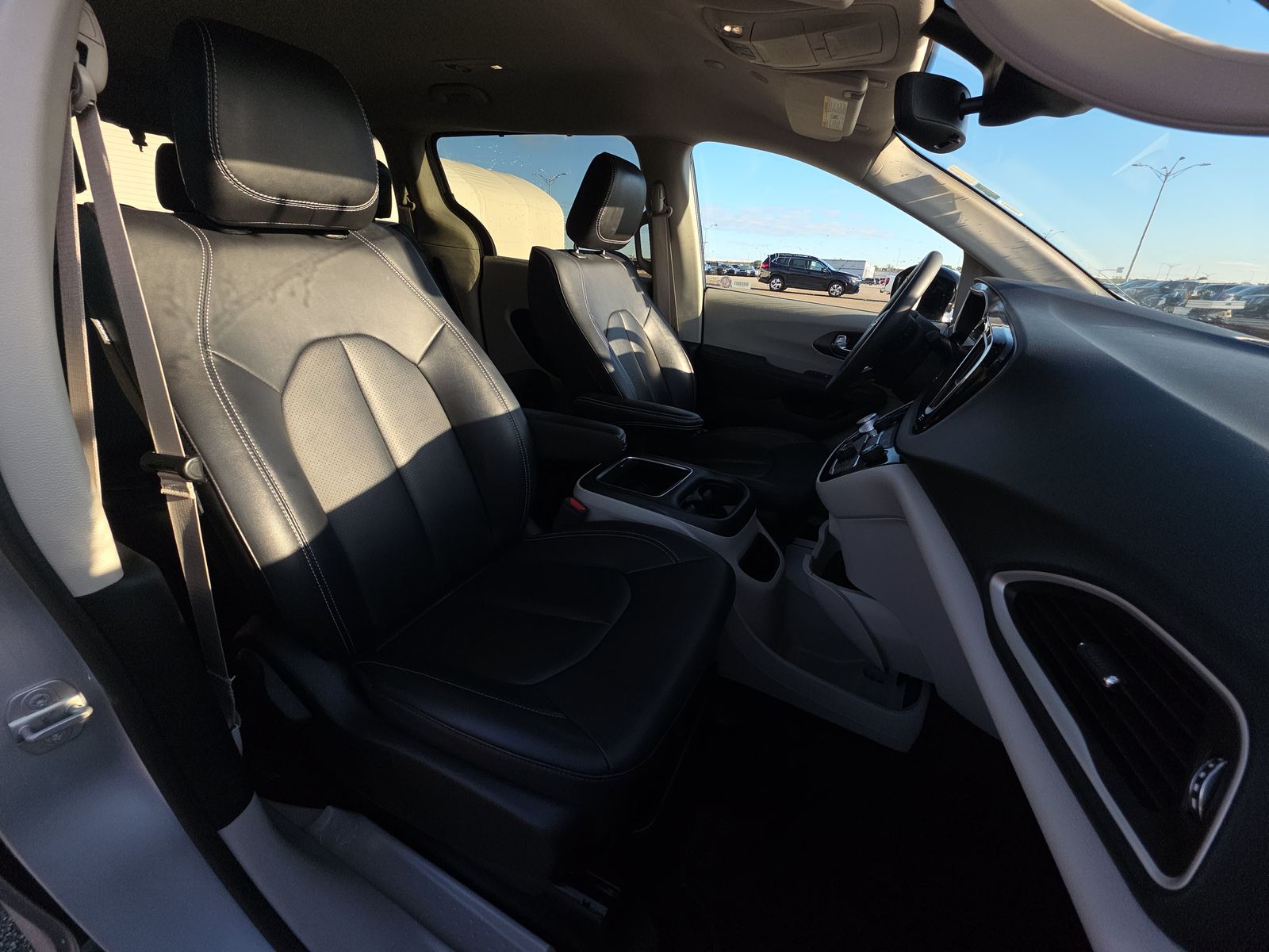 2024 Chrysler Pacifica Touring L FWD