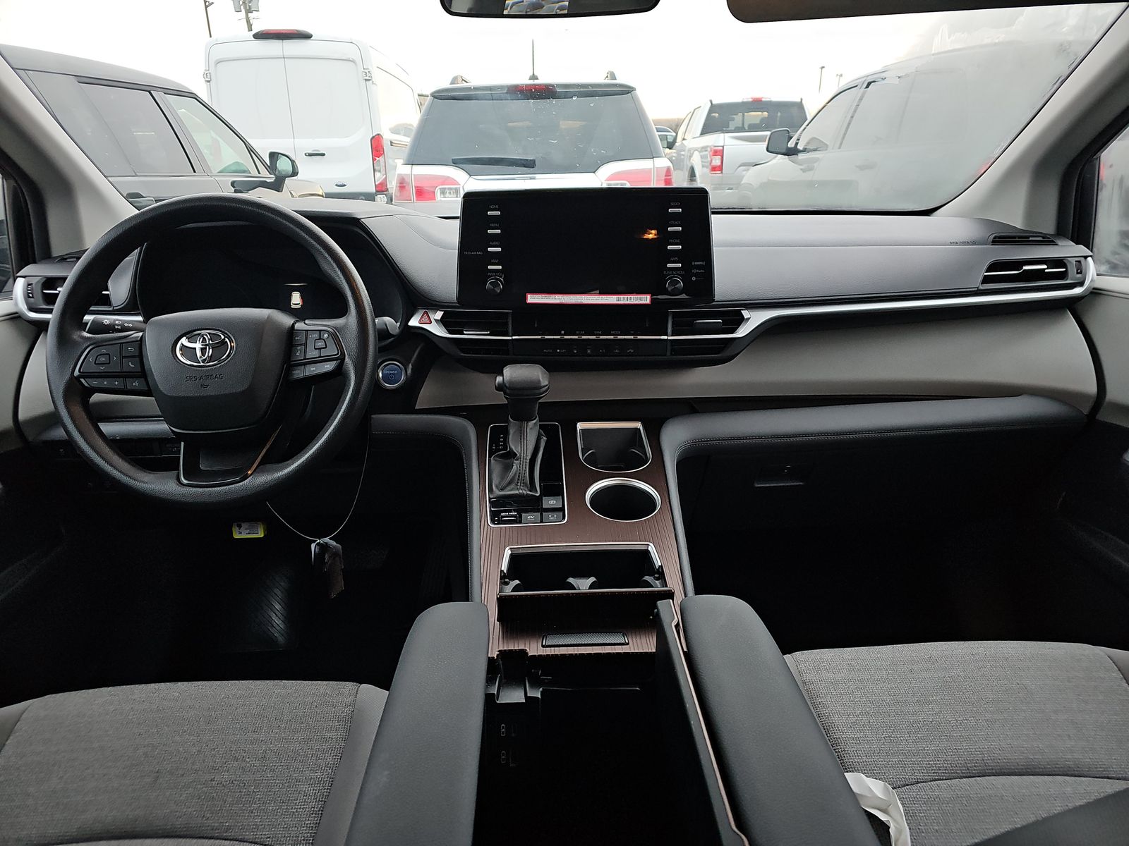 2024 Toyota Sienna LE FWD