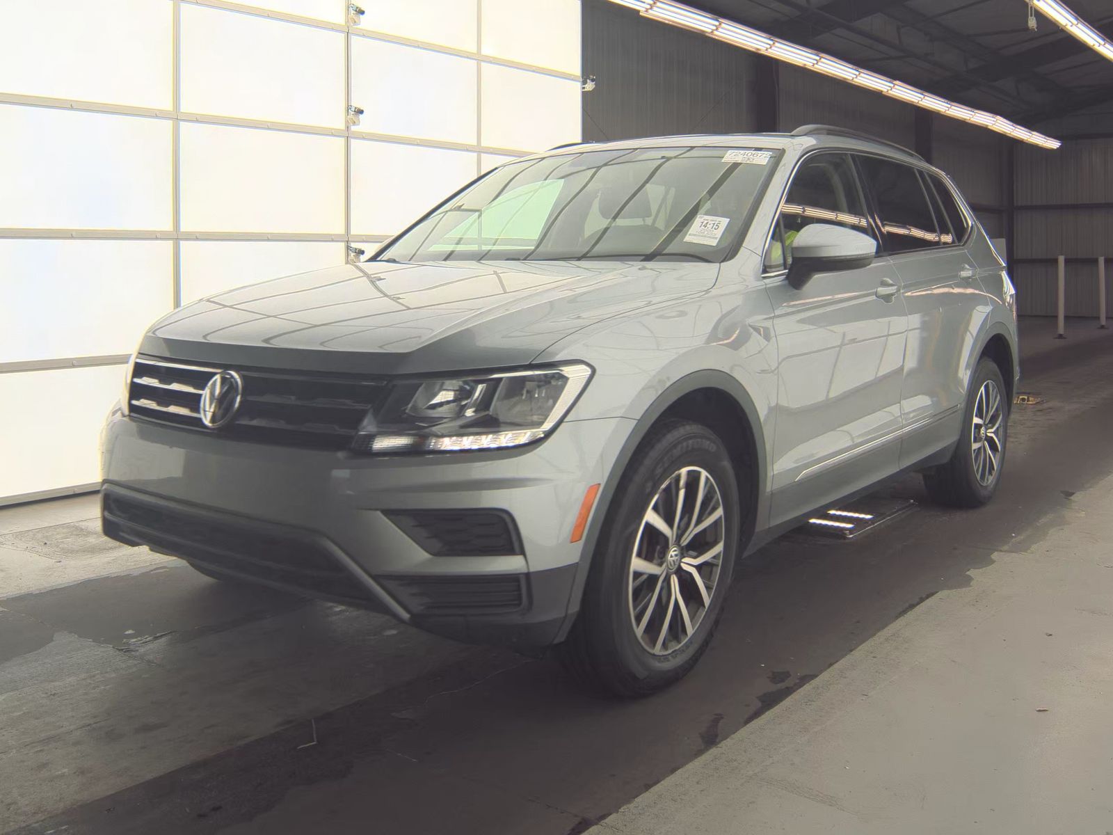 2020 Volkswagen Tiguan 2.0T SE FWD