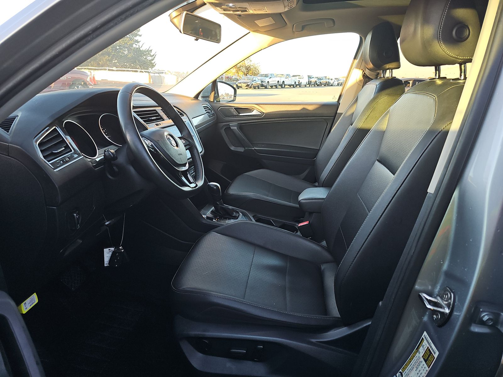 2020 Volkswagen Tiguan 2.0T SE FWD