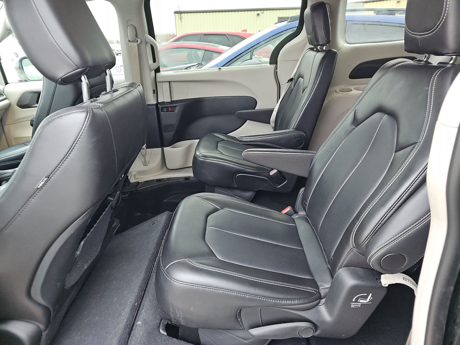 2024 Chrysler Pacifica Touring L FWD