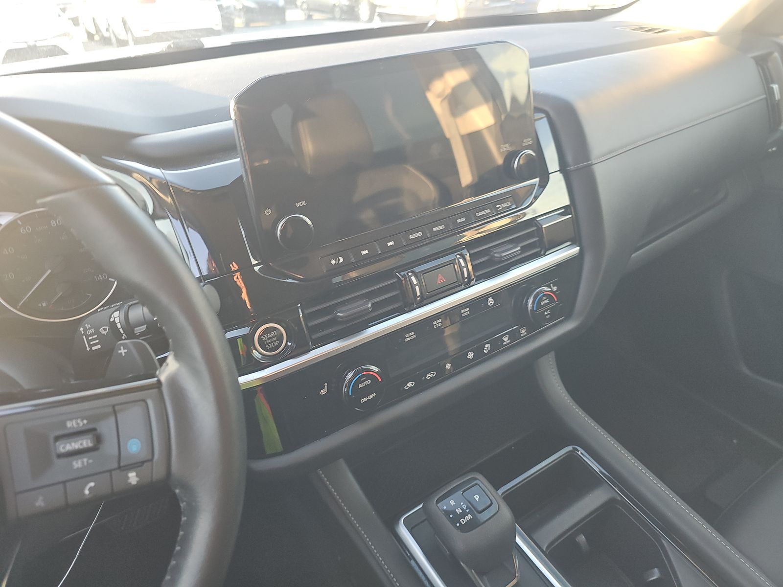 2022 Nissan Pathfinder SL FWD