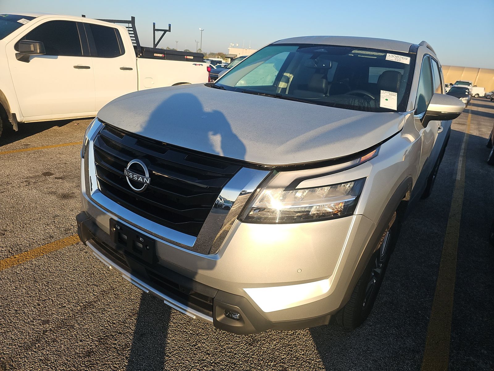 2022 Nissan Pathfinder SL FWD