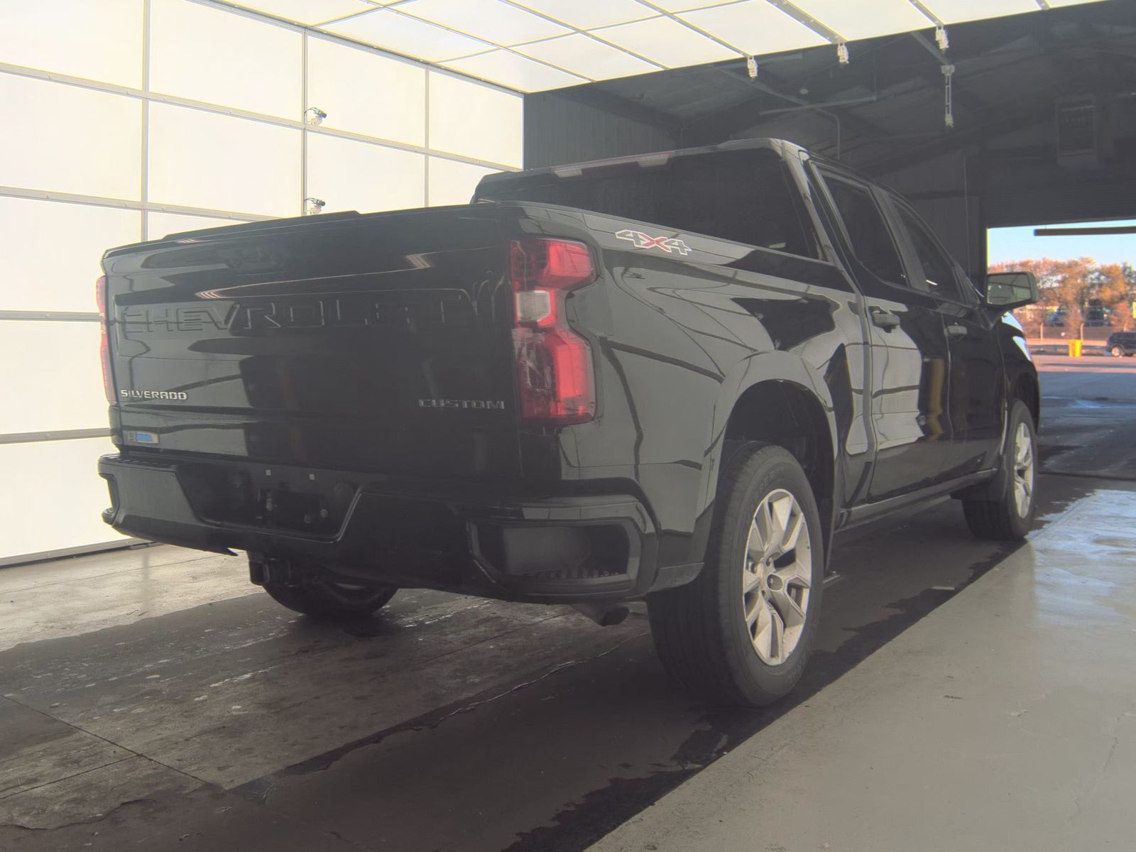 2022 Chevrolet Silverado 1500 Custom AWD