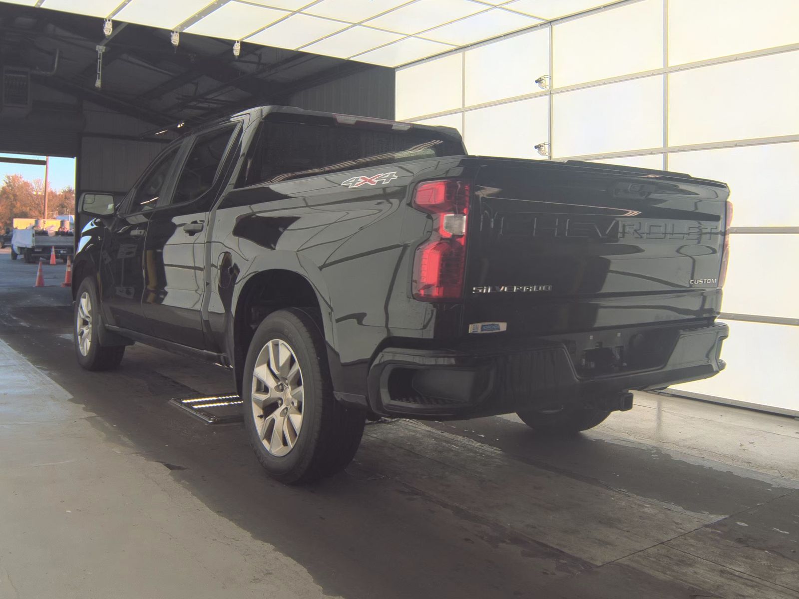 2022 Chevrolet Silverado 1500 Custom AWD