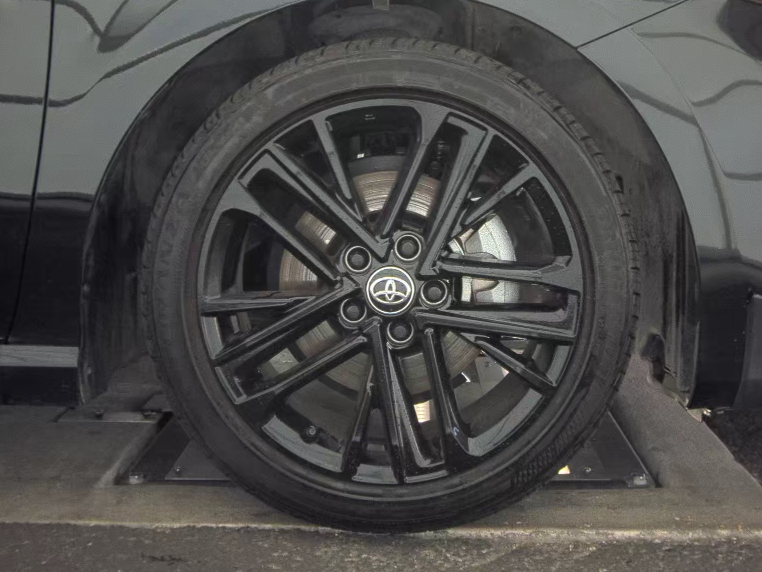 2025 Toyota Camry SE FWD