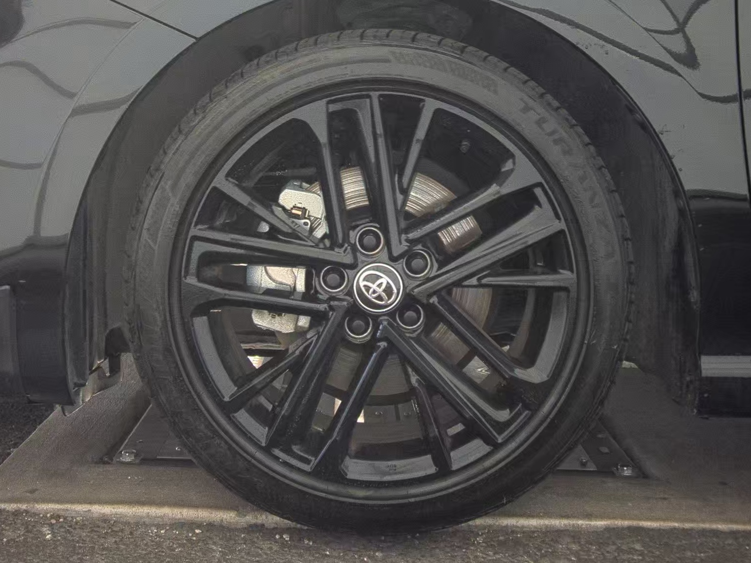 2025 Toyota Camry SE FWD