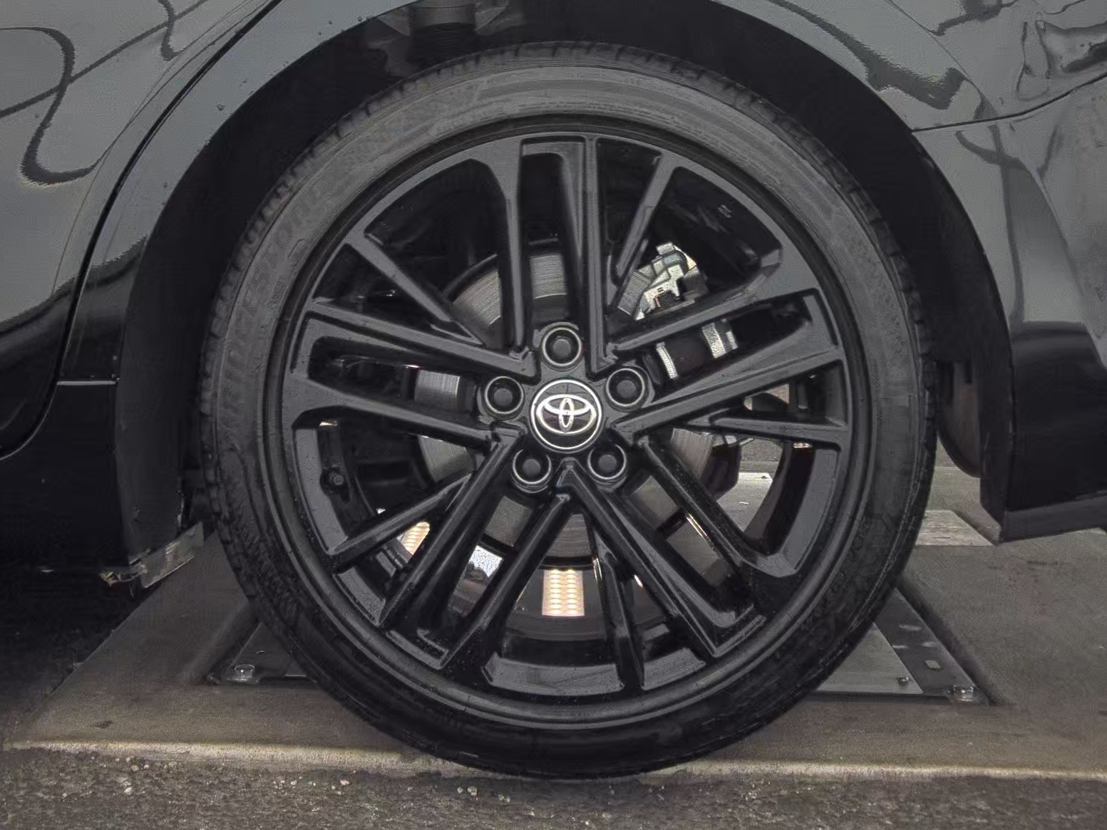 2025 Toyota Camry SE FWD