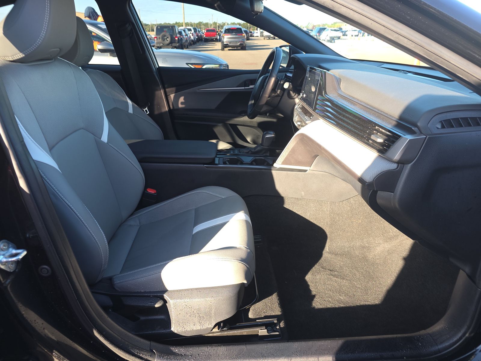 2025 Toyota Camry SE FWD