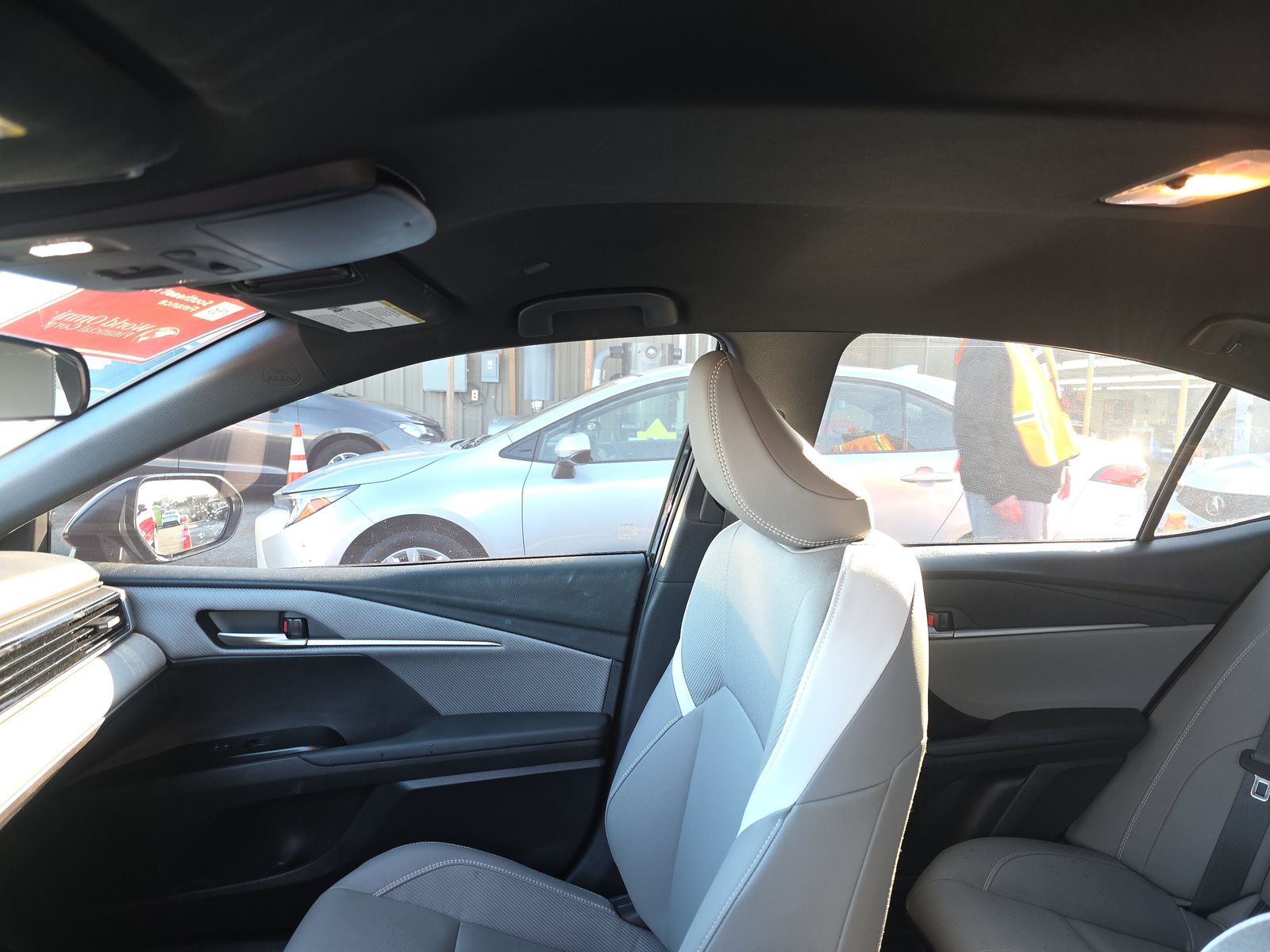 2025 Toyota Camry SE FWD