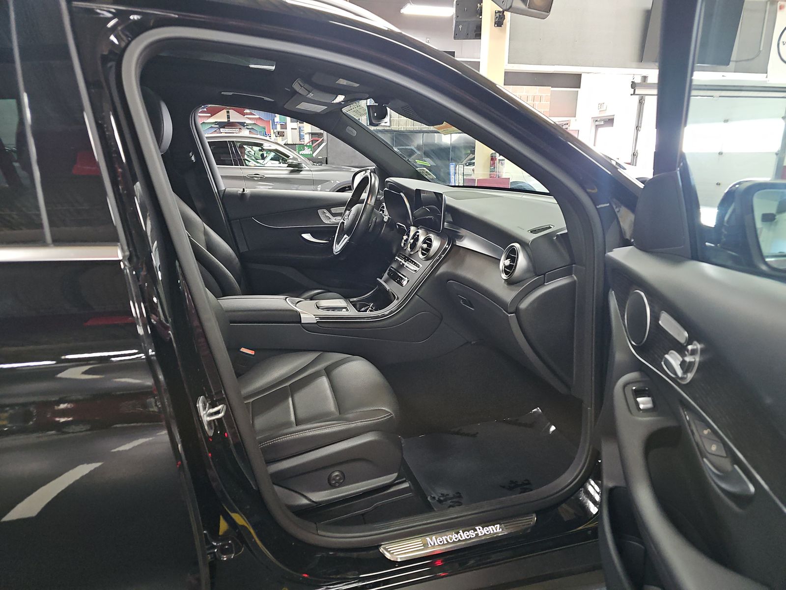 2022 Mercedes-Benz GLC GLC 300 AWD