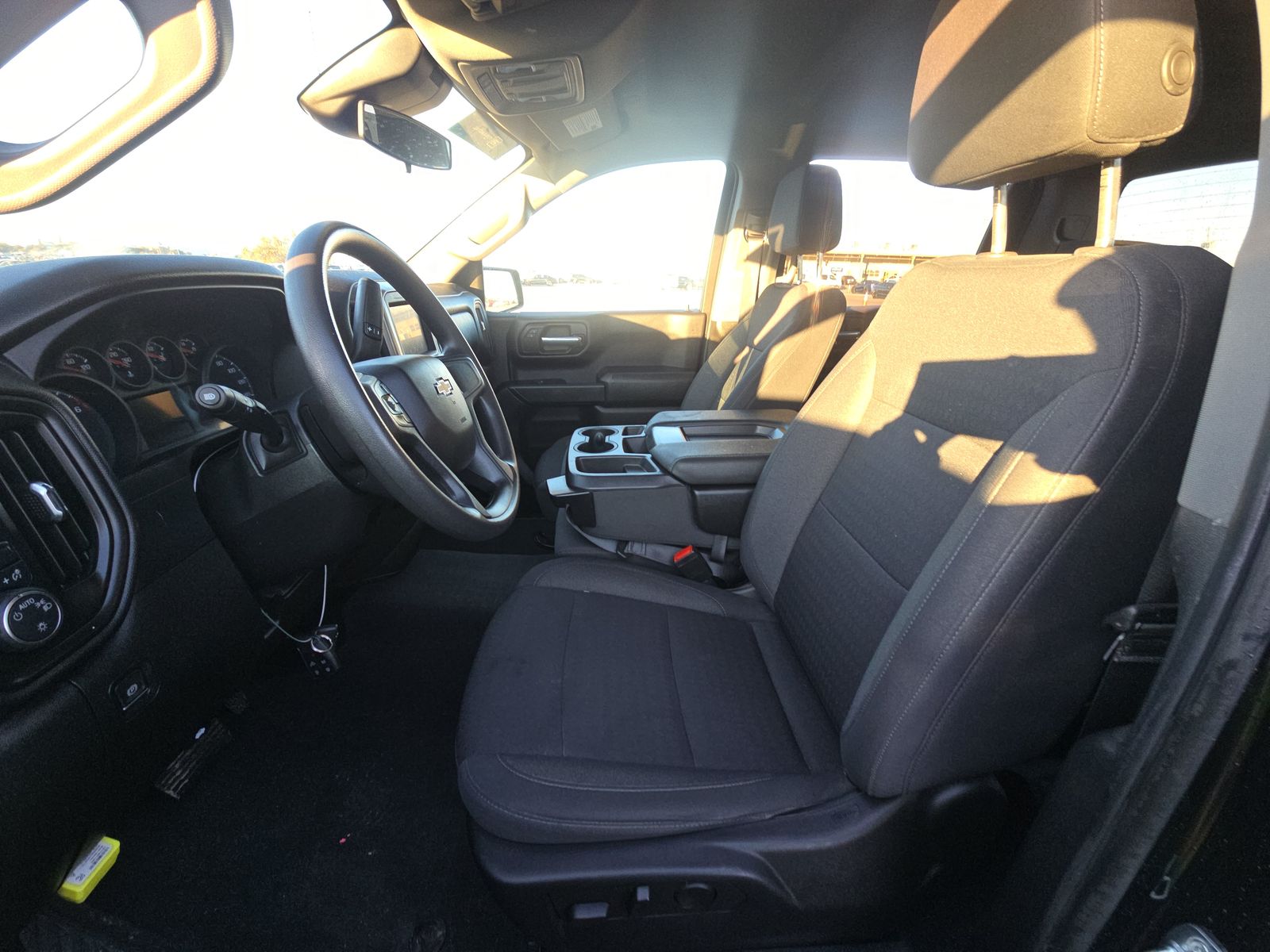 2022 Chevrolet Silverado 1500 Custom AWD