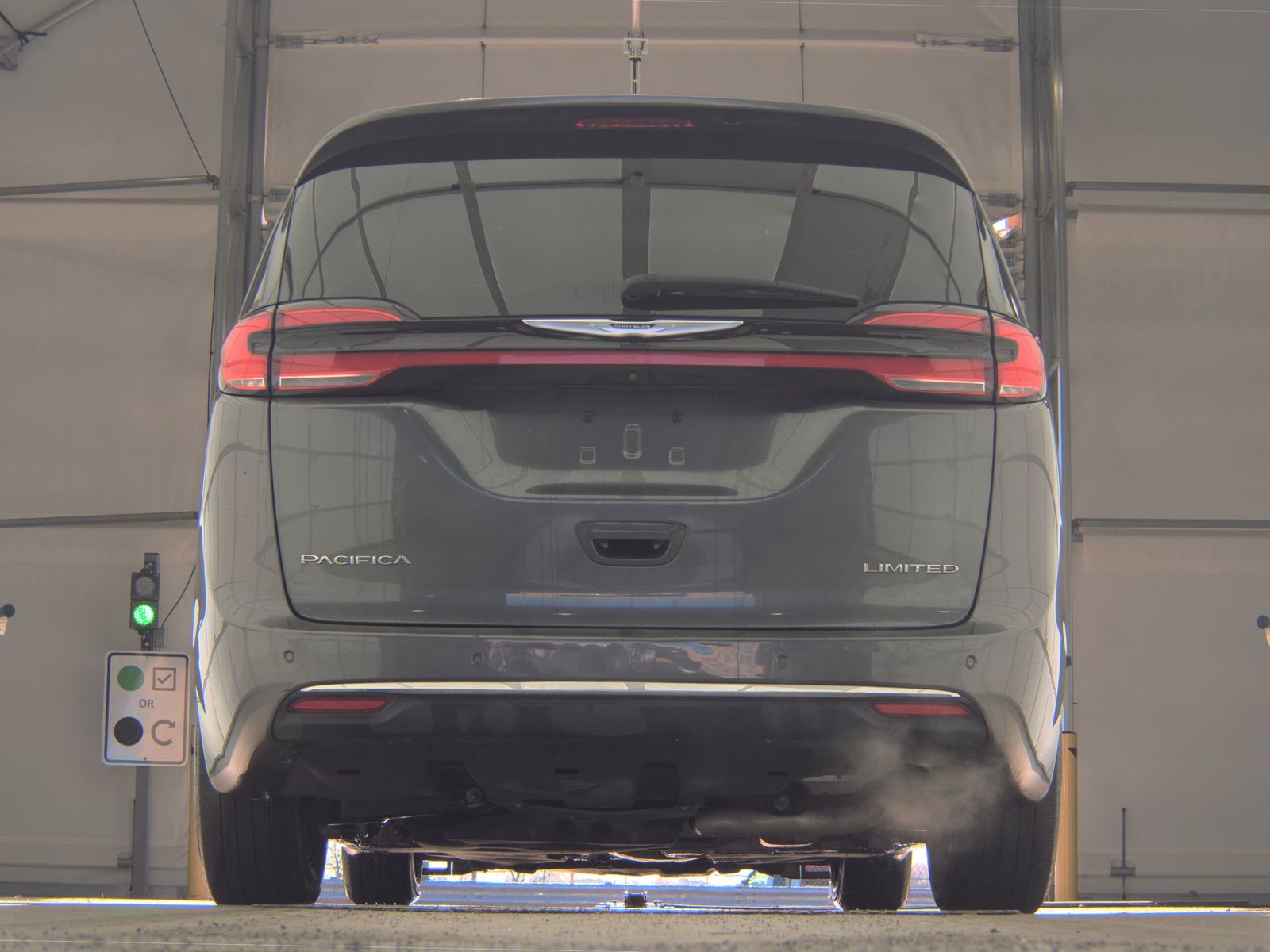 2023 Chrysler Pacifica Limited FWD