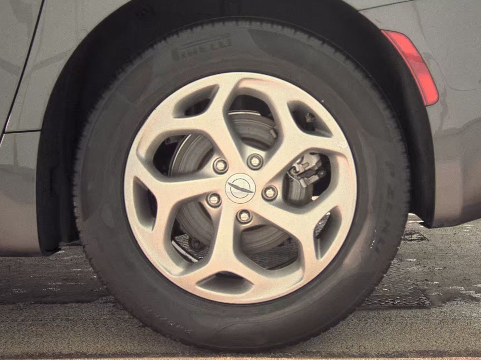 2023 Chrysler Pacifica Limited FWD