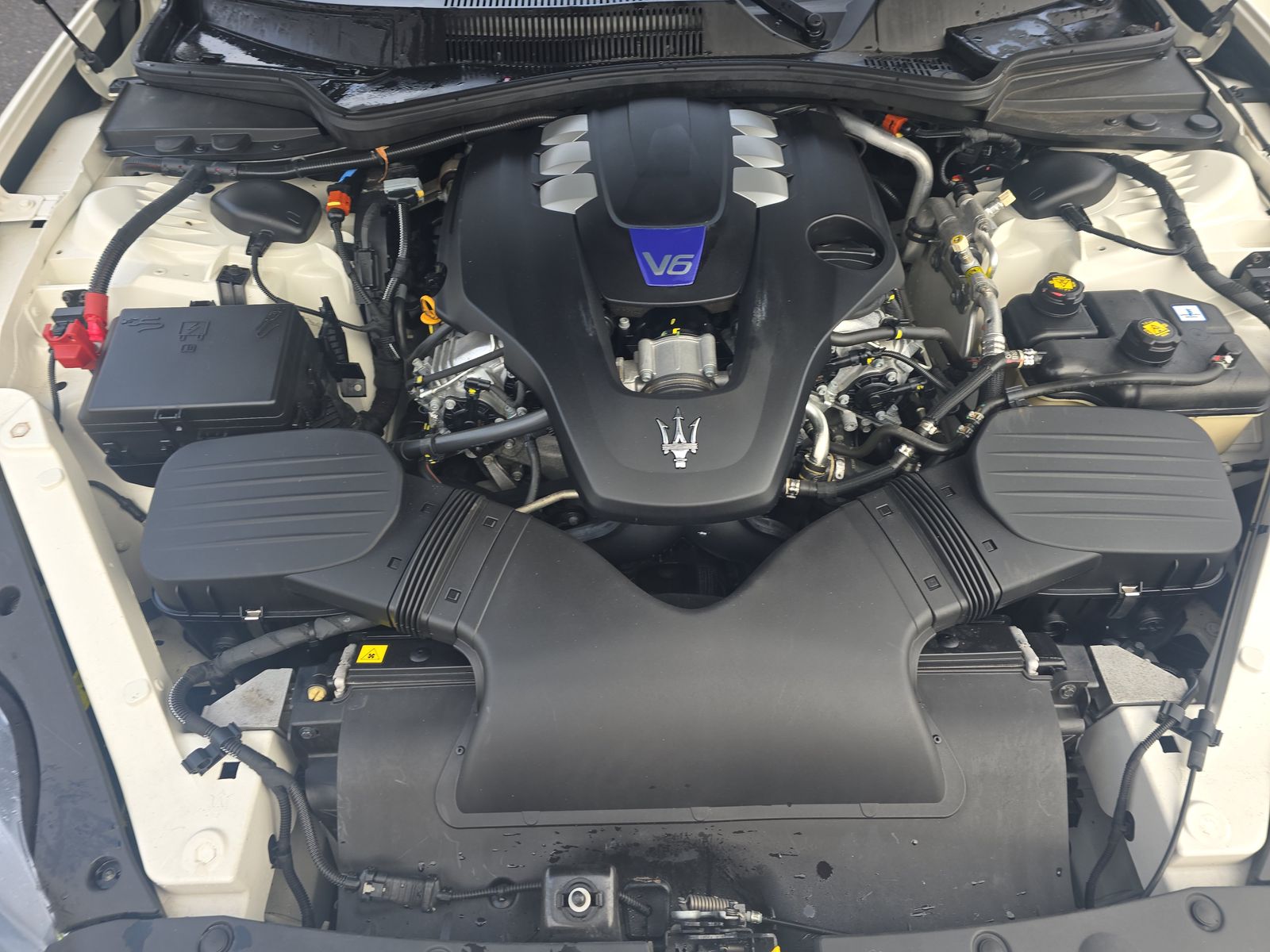 2022 Maserati Quattroporte Modena RWD