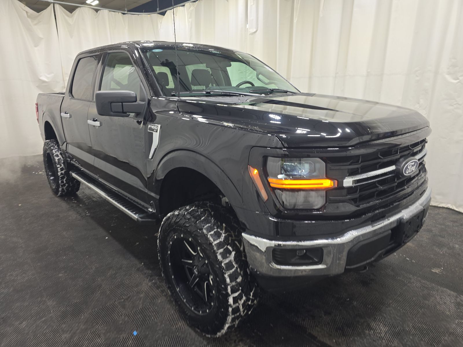 2025 Ford F-150 XLT AWD