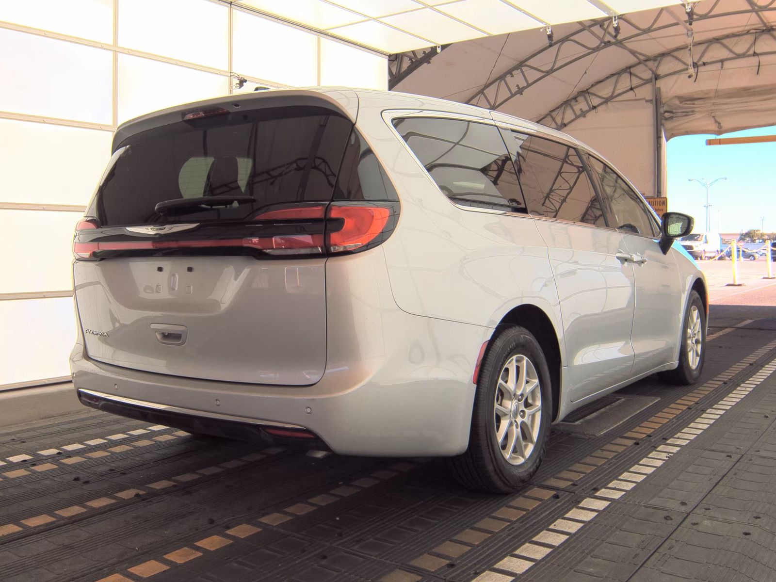 2024 Chrysler Pacifica Touring L FWD