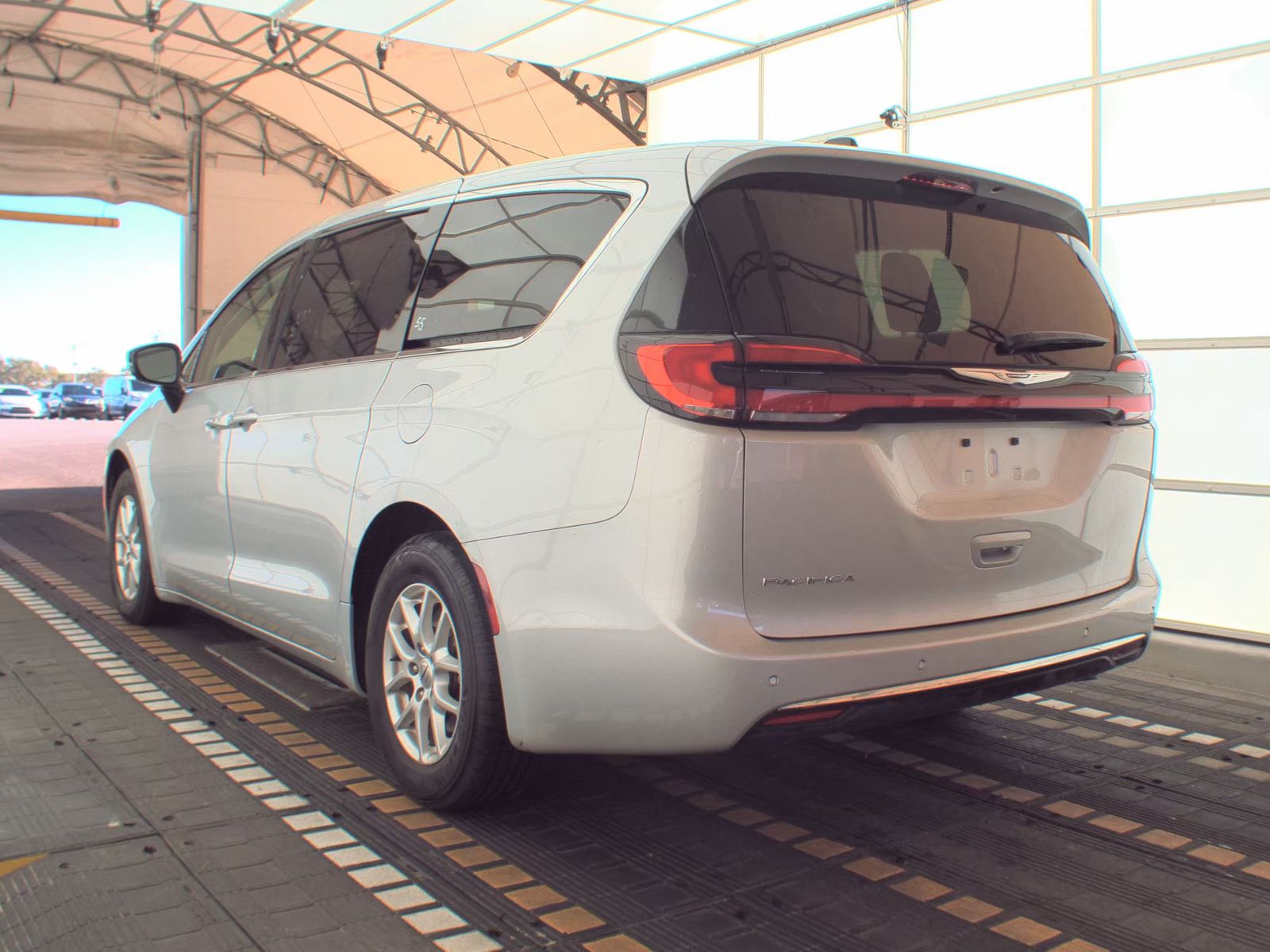 2024 Chrysler Pacifica Touring L FWD