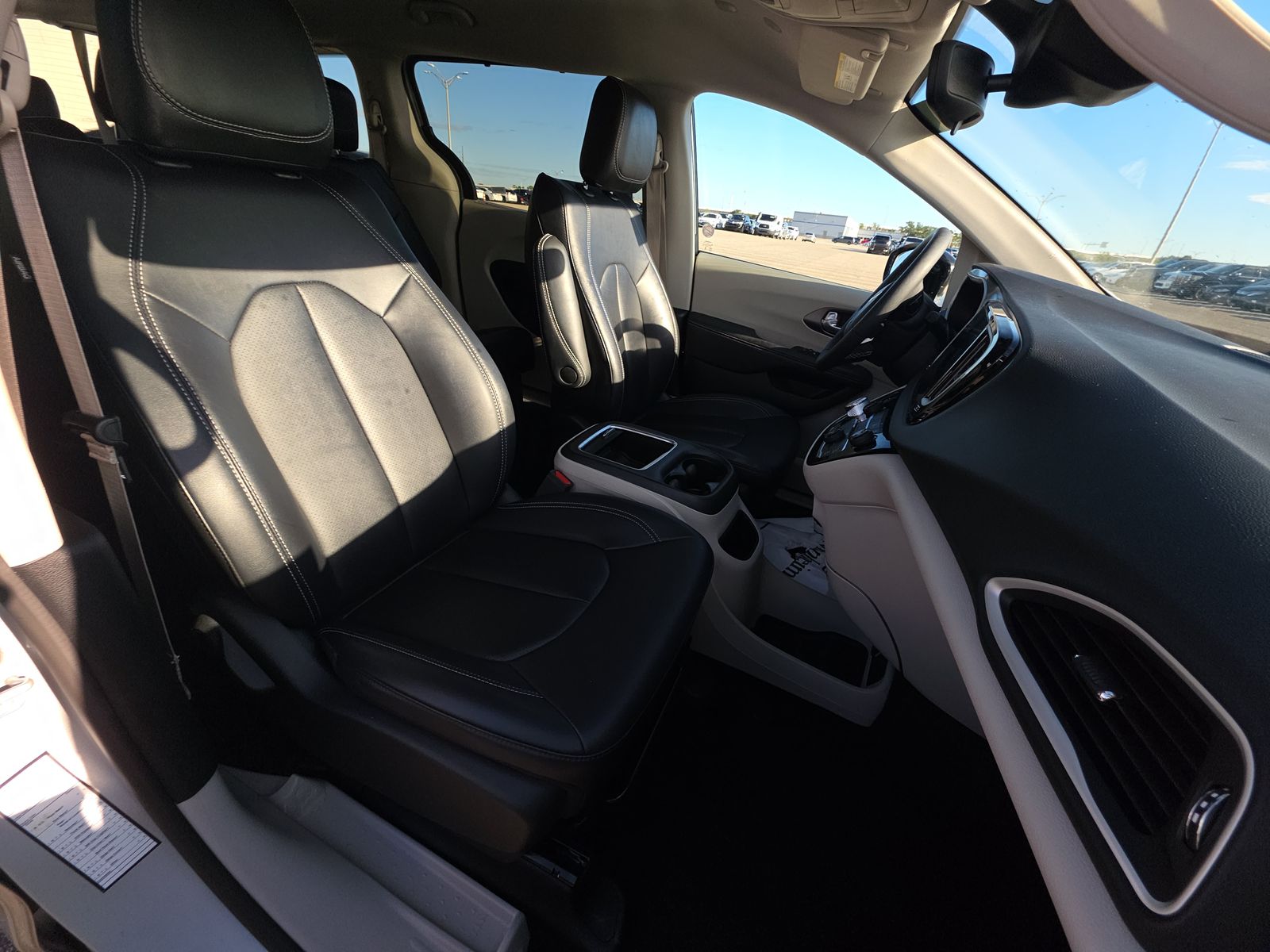 2024 Chrysler Pacifica Touring L FWD