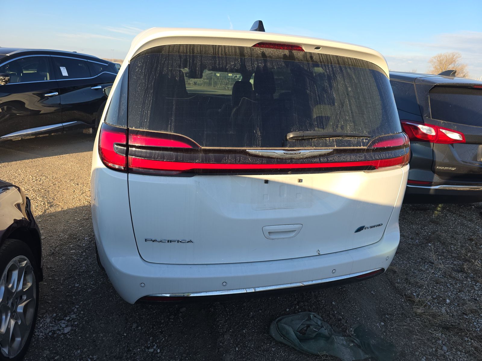 2023 Chrysler Pacifica Hybrid Limited FWD