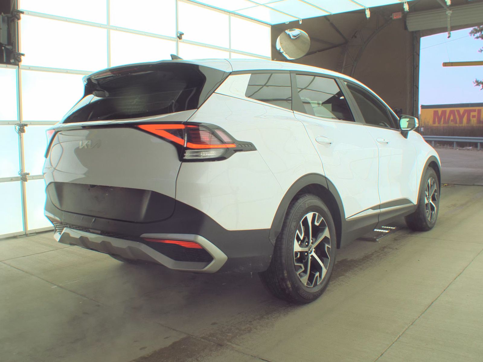 2024 Kia Sportage EX FWD