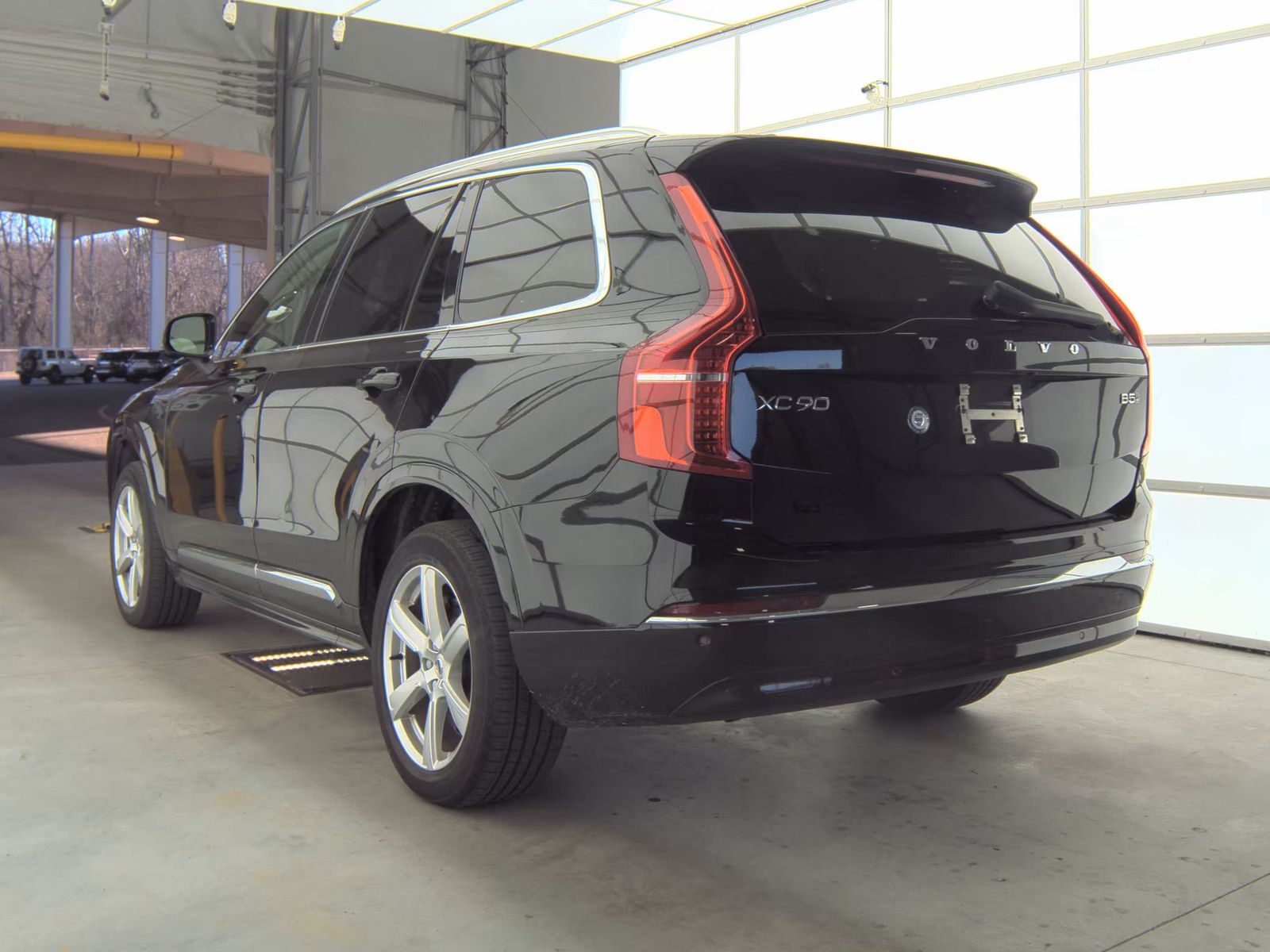 2024 Volvo XC90 B5 Core AWD
