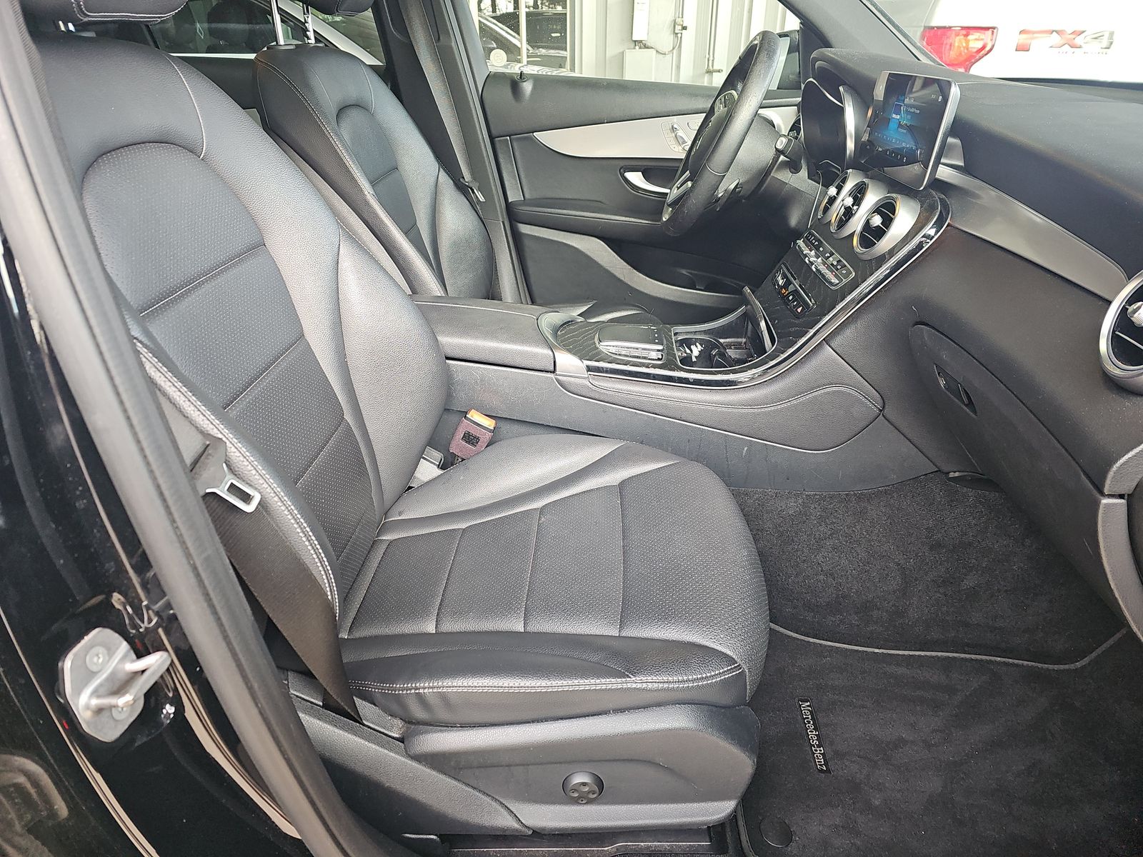 2021 Mercedes-Benz GLC GLC 300 AWD