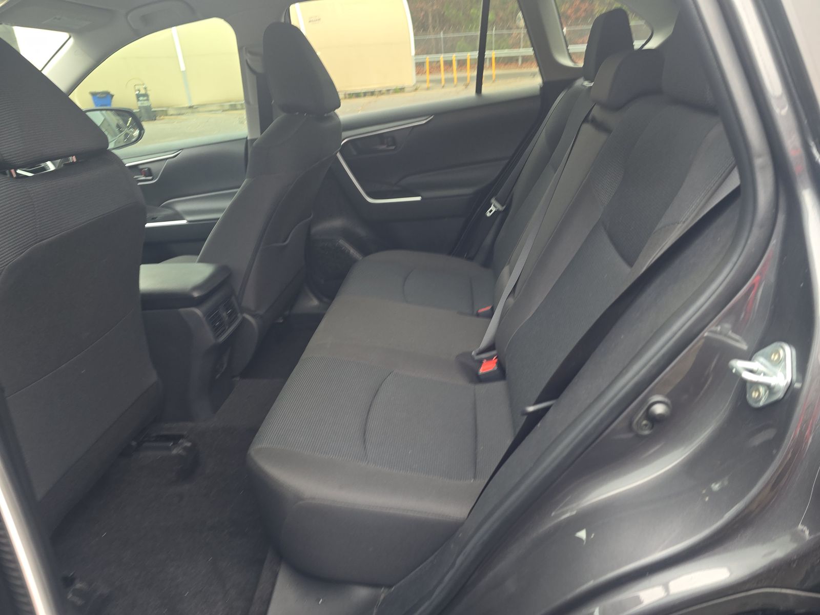 2025 Toyota RAV4 LE FWD