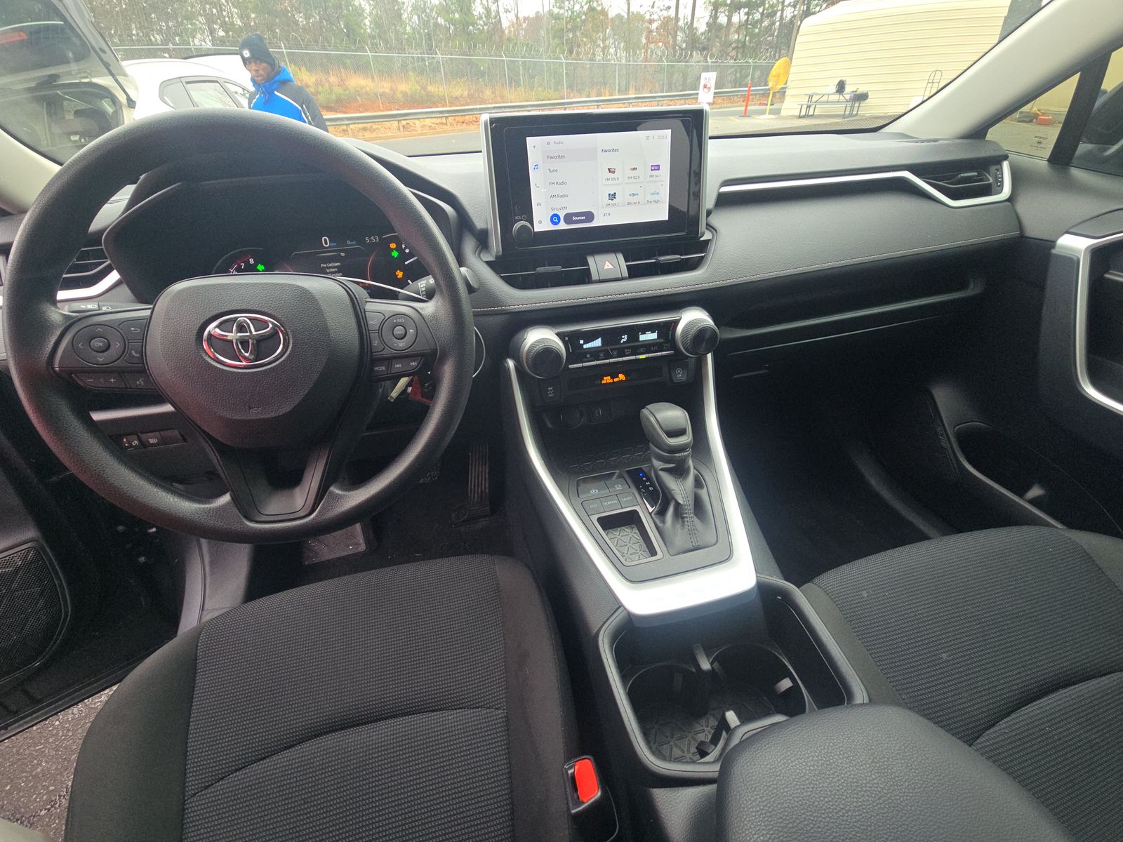 2025 Toyota RAV4 LE FWD