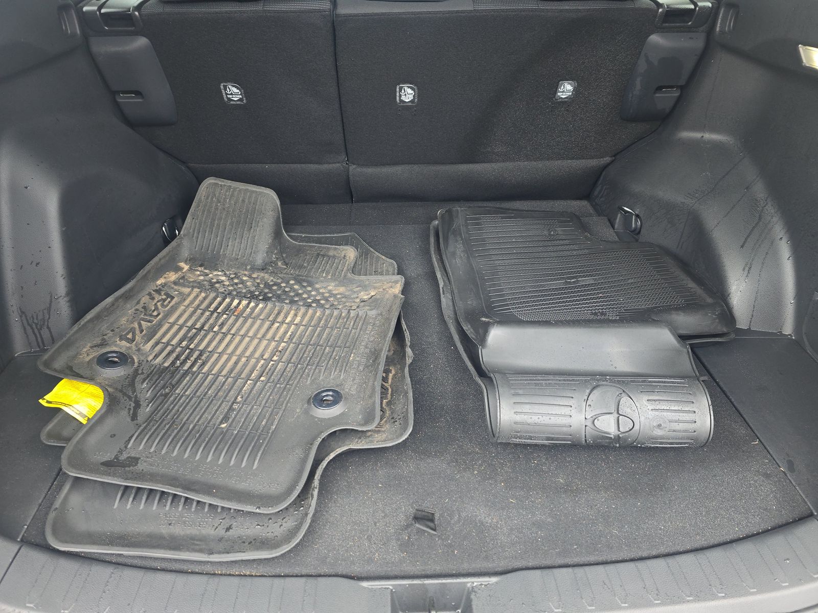 2025 Toyota RAV4 LE FWD